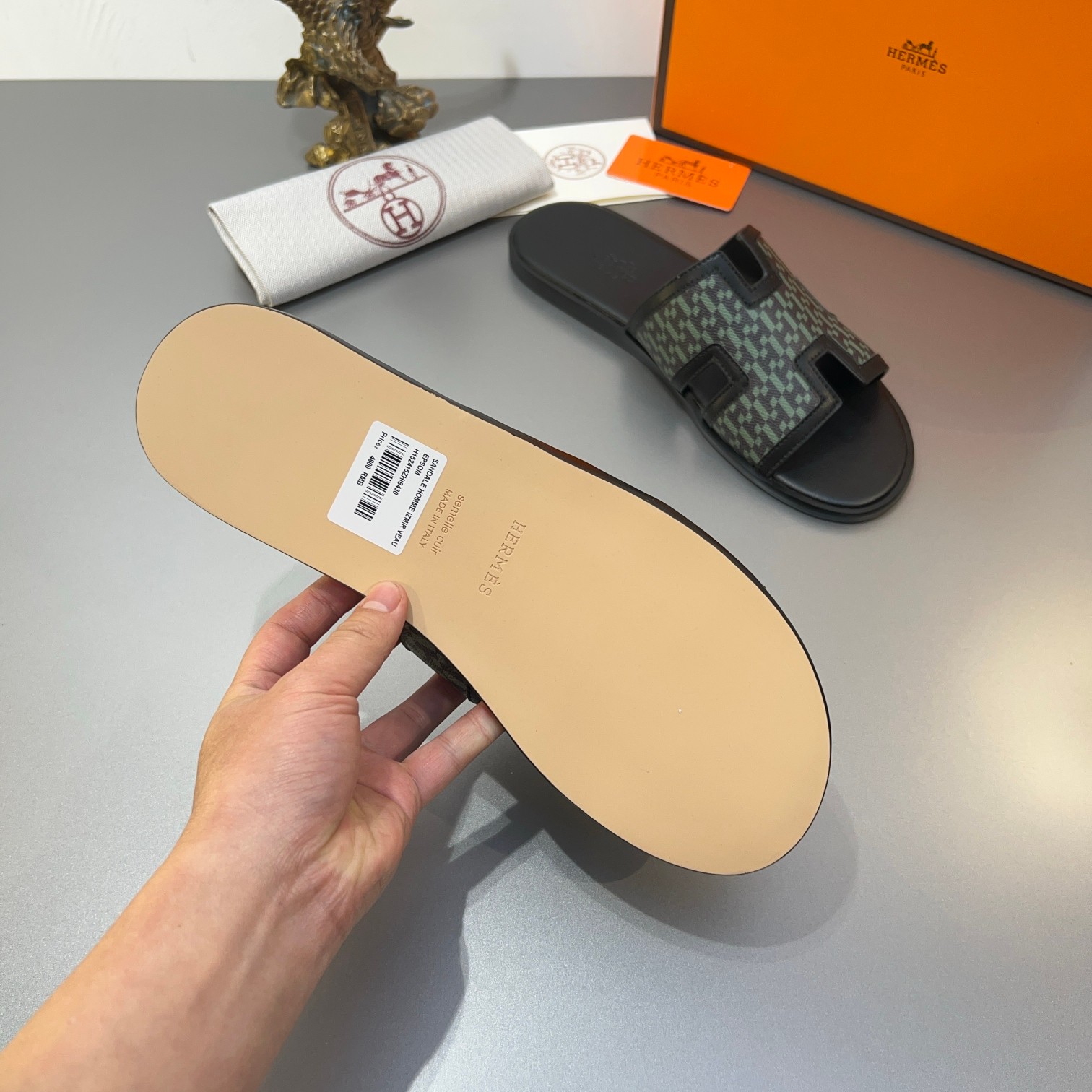 Precio de fábrica:110Hermes Hermes sitio web oficial última sincronización contador nuevo oran color