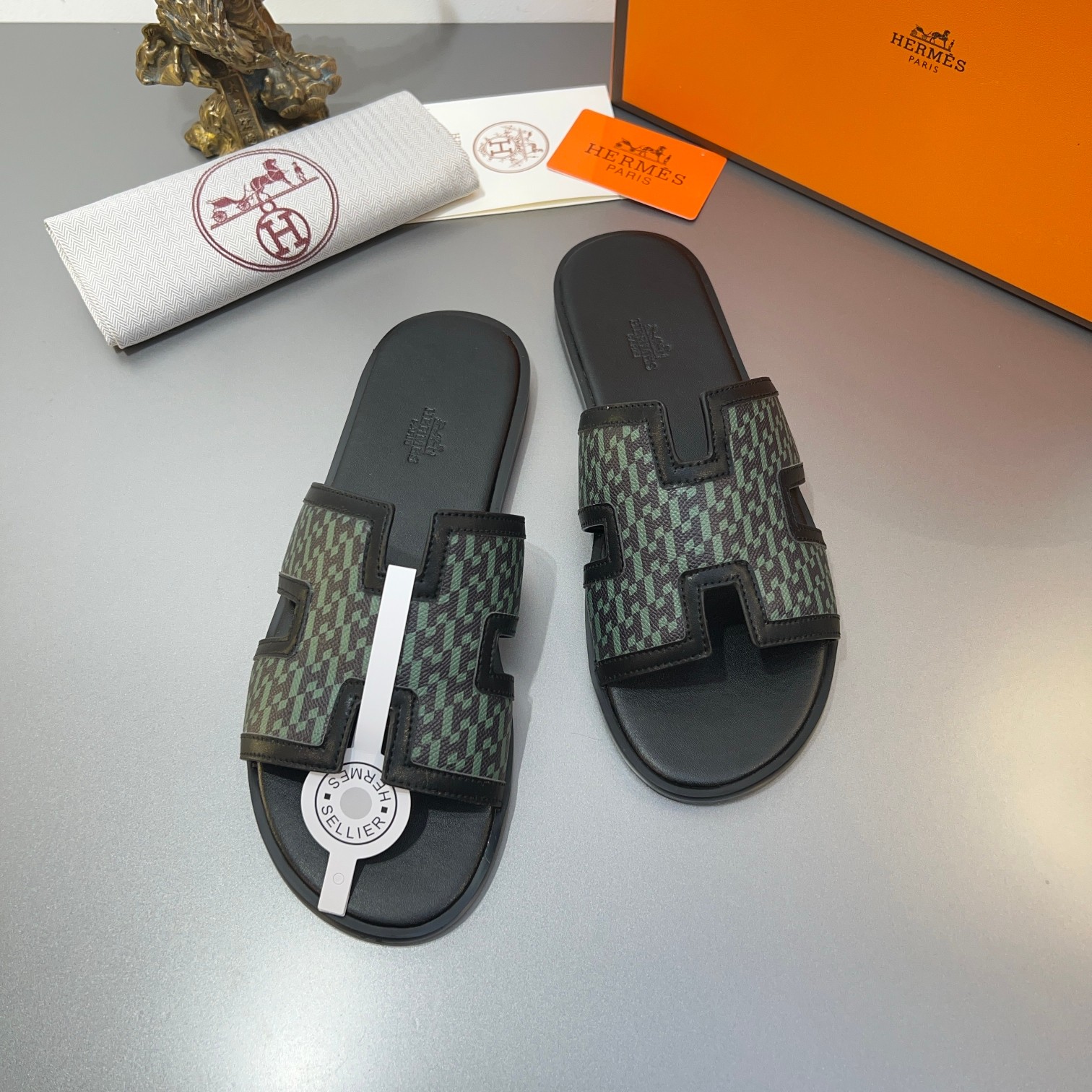 Precio de fábrica:110Hermes Hermes sitio web oficial última sincronización contador nuevo oran color