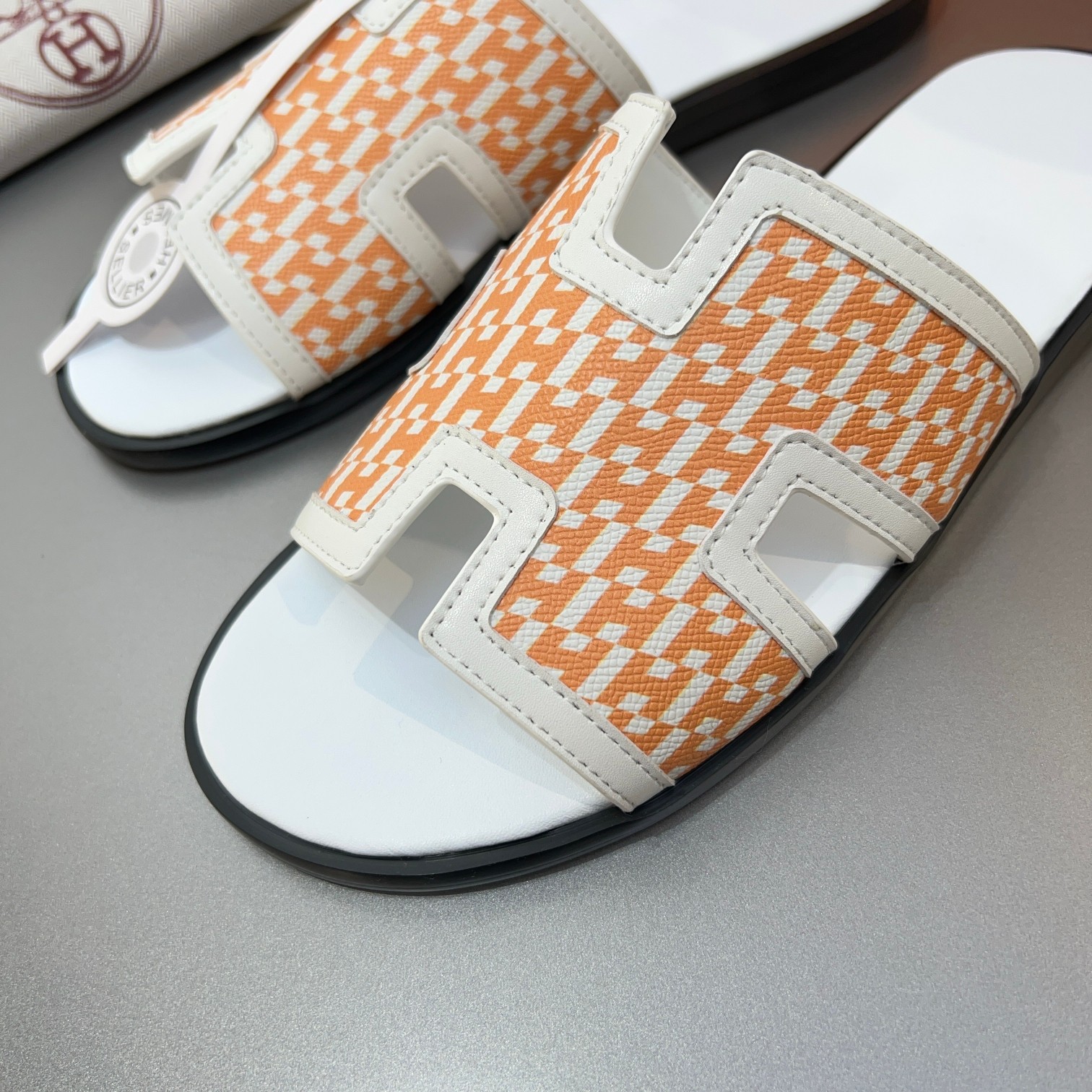 Precio de fábrica:110Hermes Hermes sitio web oficial última sincronización contador nuevo oran color