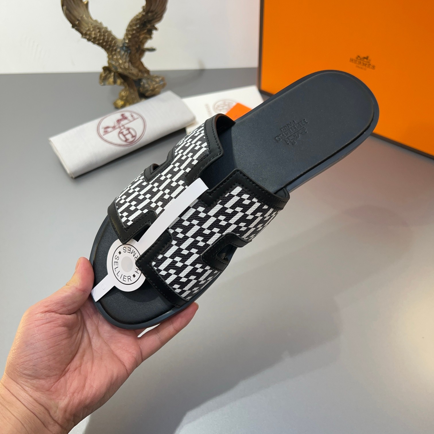Precio de fábrica:110Hermes Hermes sitio web oficial última sincronización contador nuevo oran color