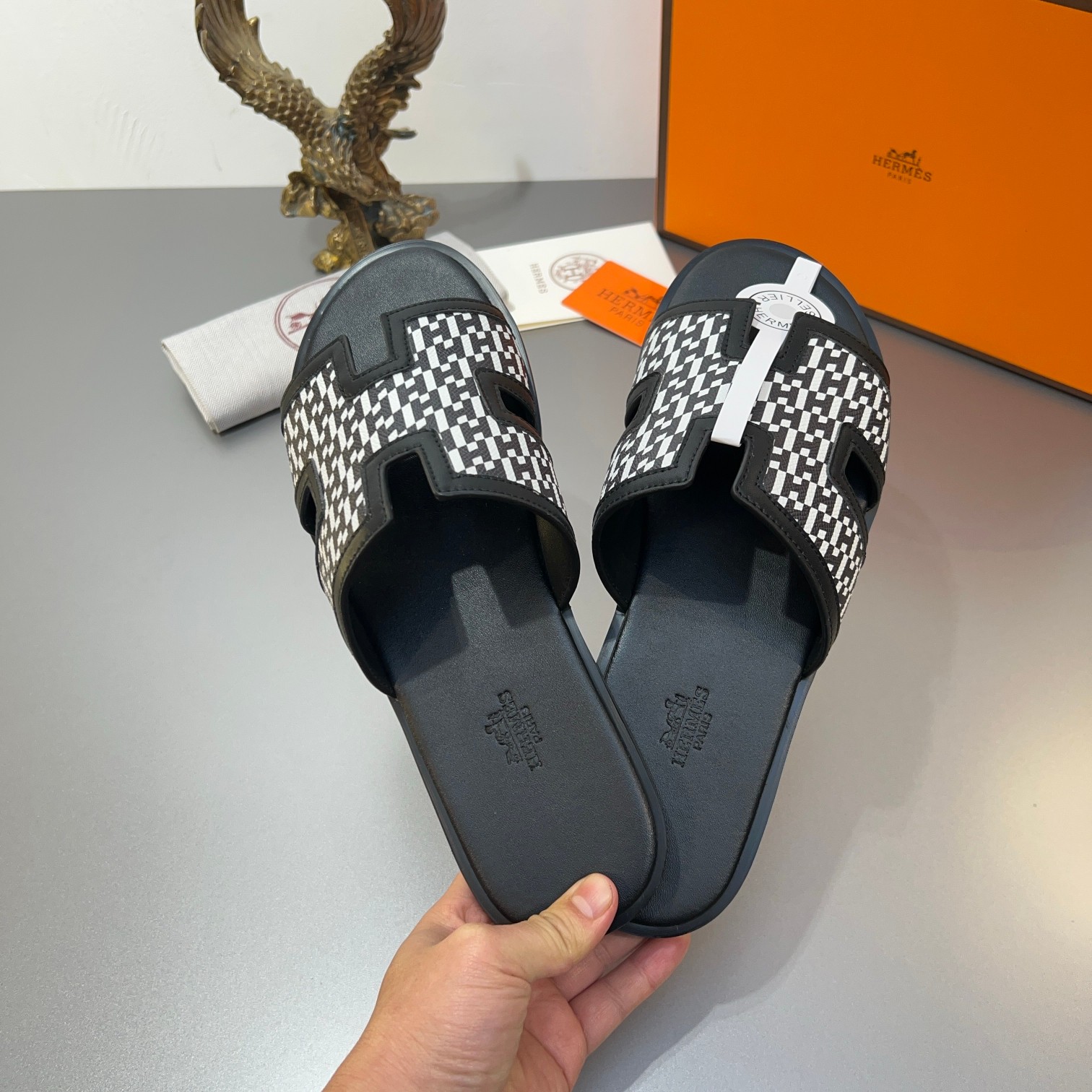 Precio de fábrica:110Hermes Hermes sitio web oficial última sincronización contador nuevo oran color