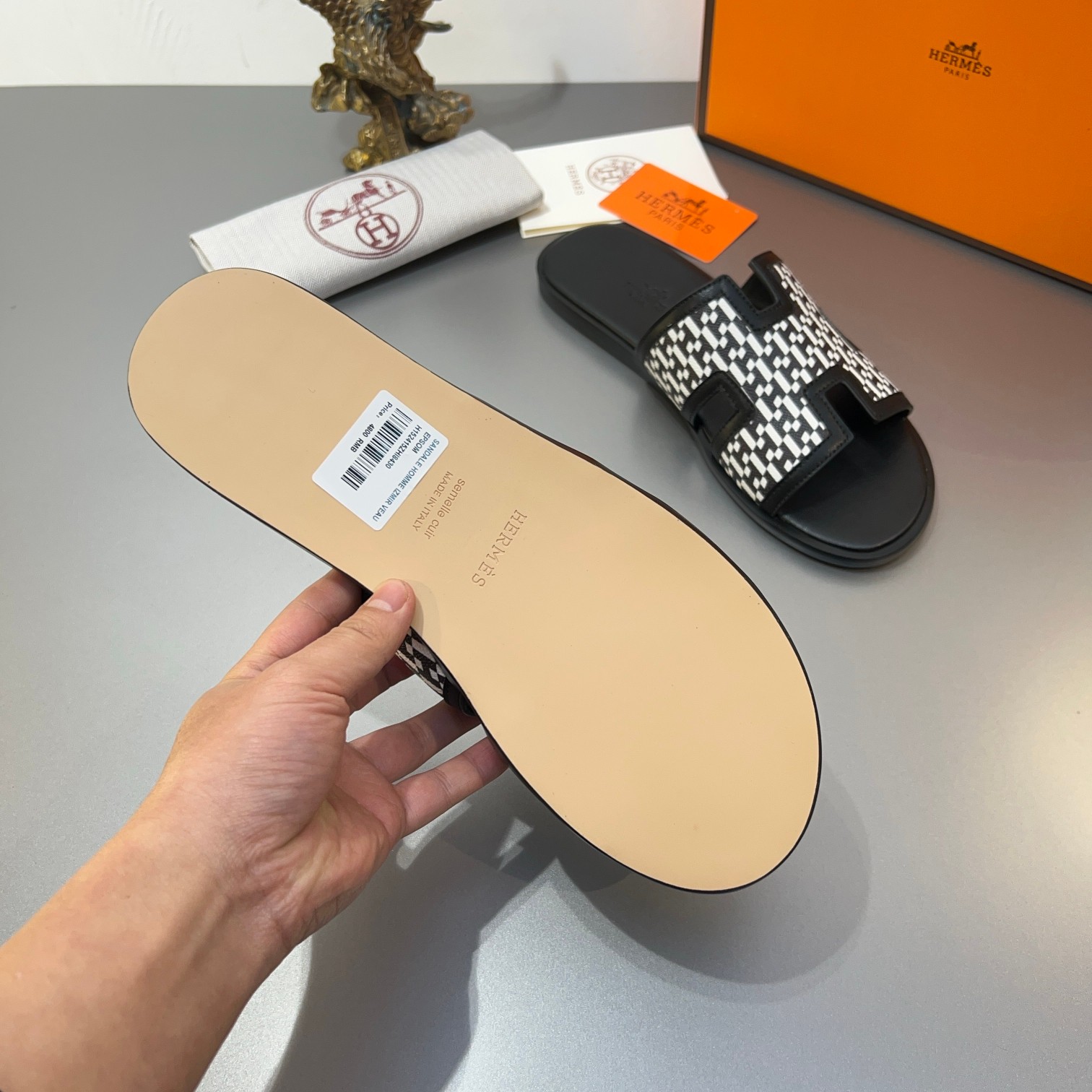 Precio de fábrica:110Hermes Hermes sitio web oficial última sincronización contador nuevo oran color