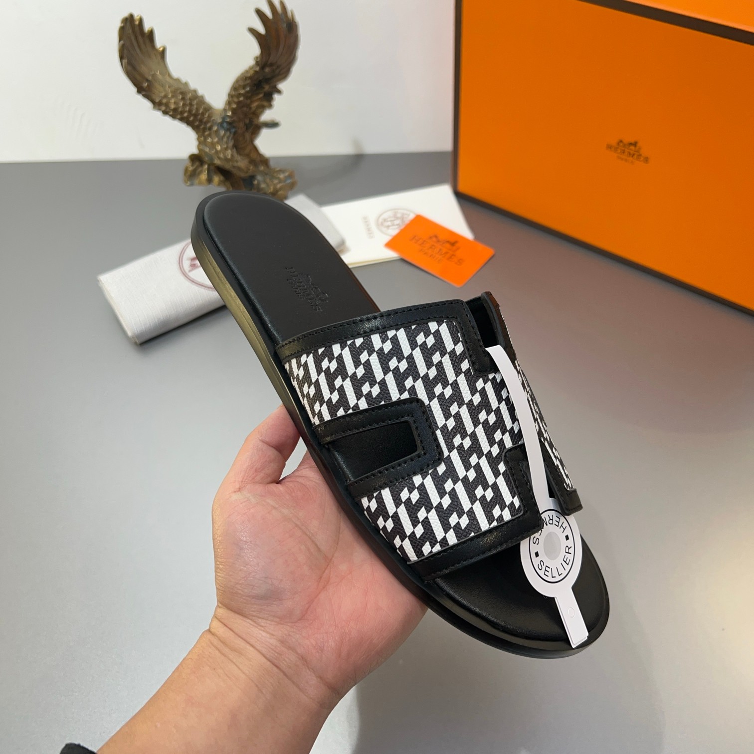 Precio de fábrica:110Hermes Hermes sitio web oficial última sincronización contador nuevo oran color