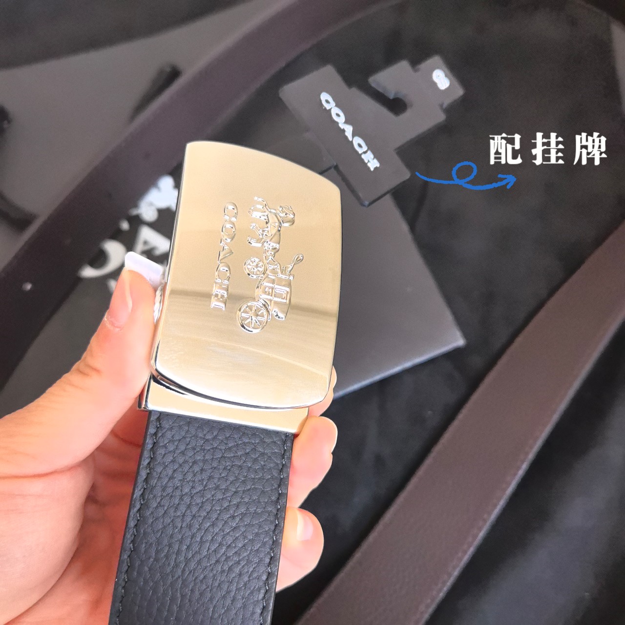 High-Quality Gold-Plated Grade-Class Coach Coach Crunch with Rotating Buttons - 图片 3