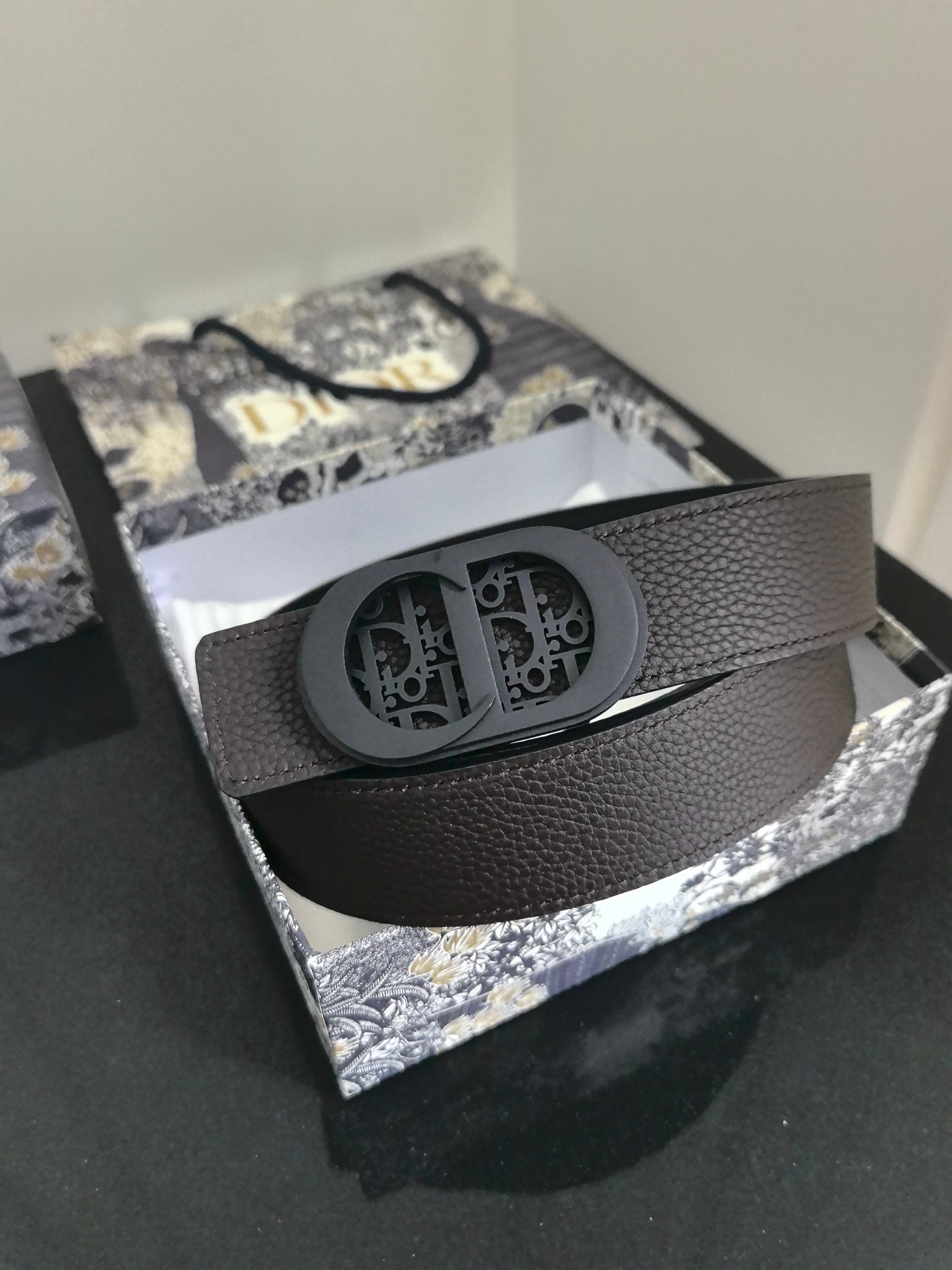 P cd家 3.4cm 原版五金扣头， 新款 双面可用 醒目的标志性徽标装点搭扣