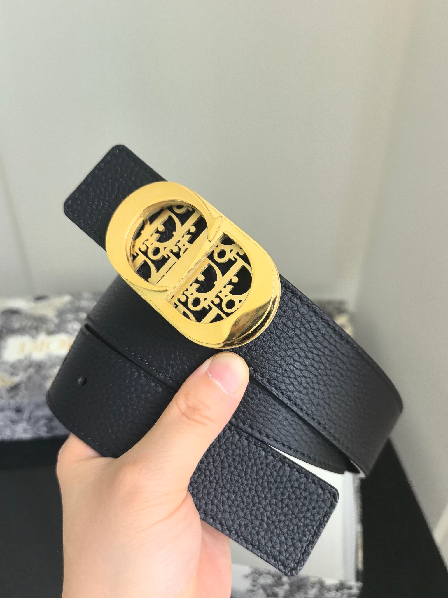 P cd家 3.4cm 原版五金扣头， 新款 双面可用 醒目的标志性徽标装点搭扣