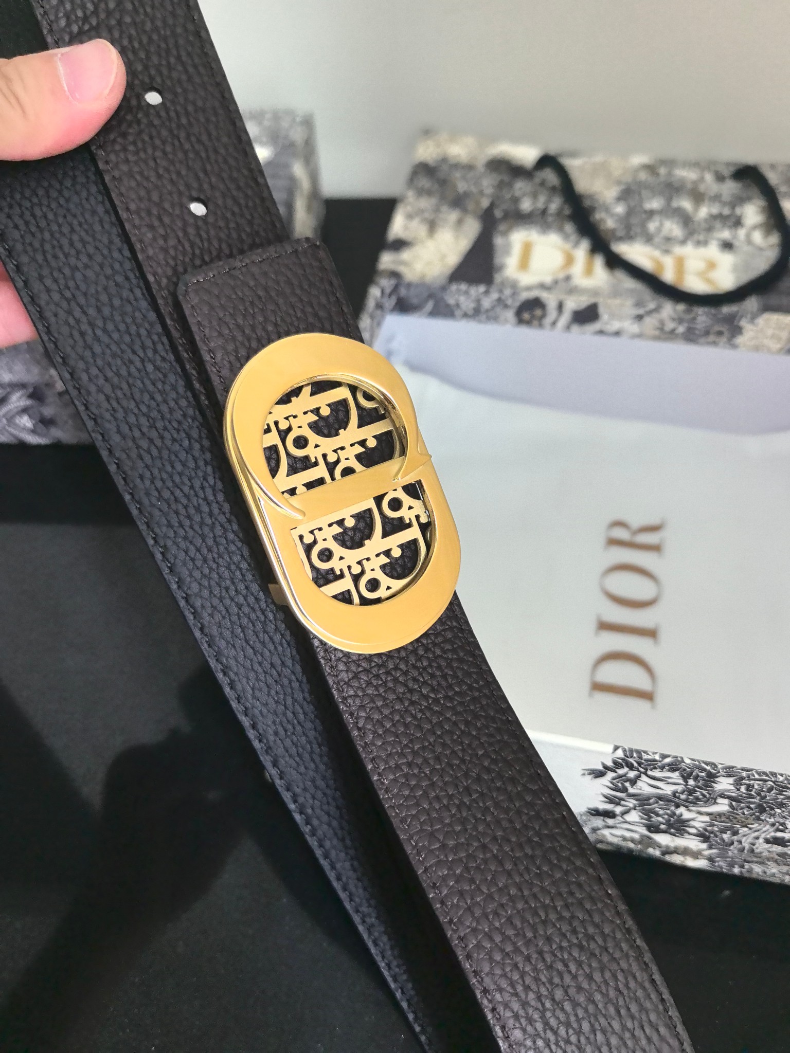 P cd家 3.4cm 原版五金扣头， 新款 双面可用 醒目的标志性徽标装点搭扣