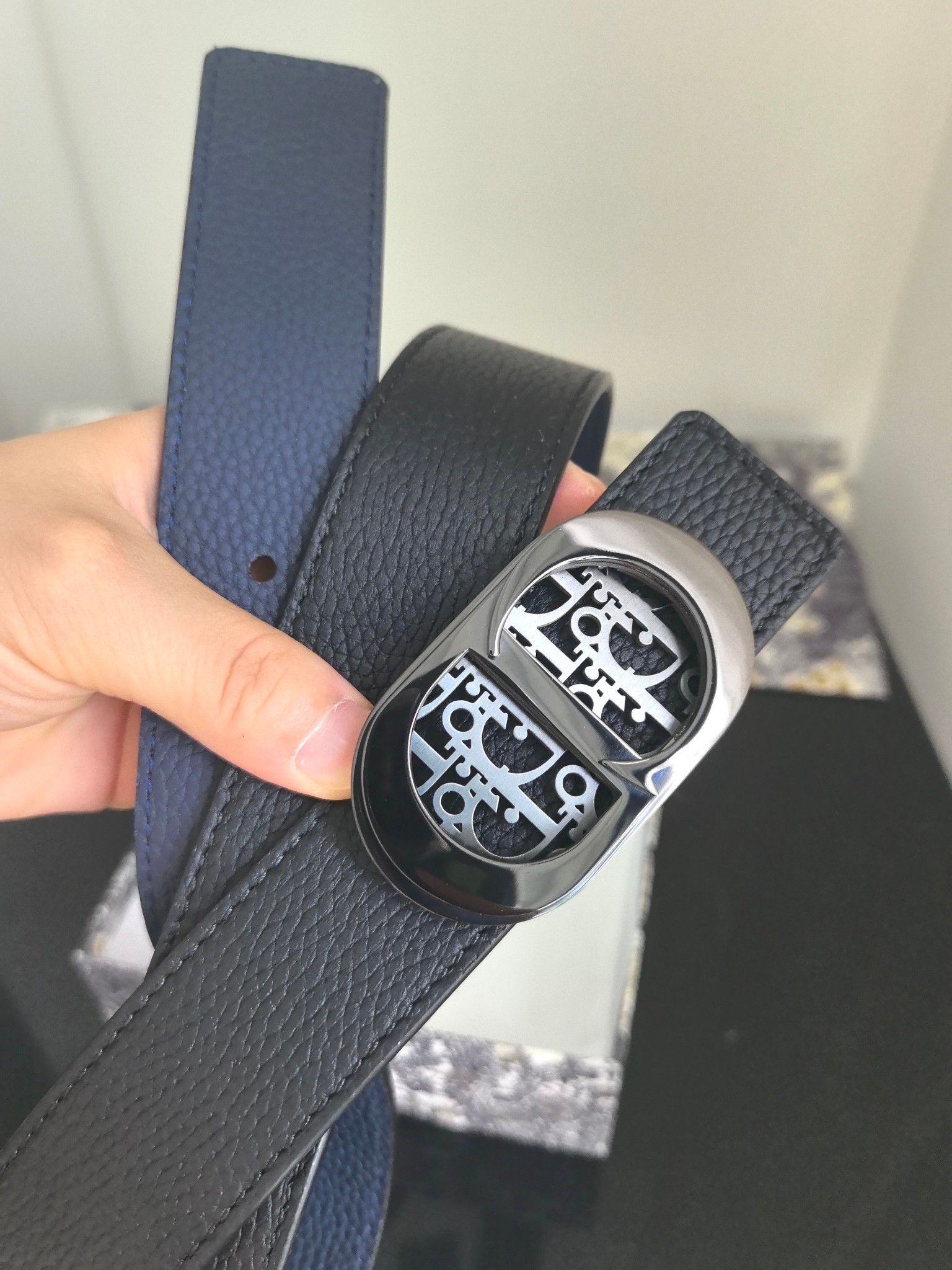 P cd家 3.4cm 原版五金扣头， 新款 双面可用 醒目的标志性徽标装点搭扣