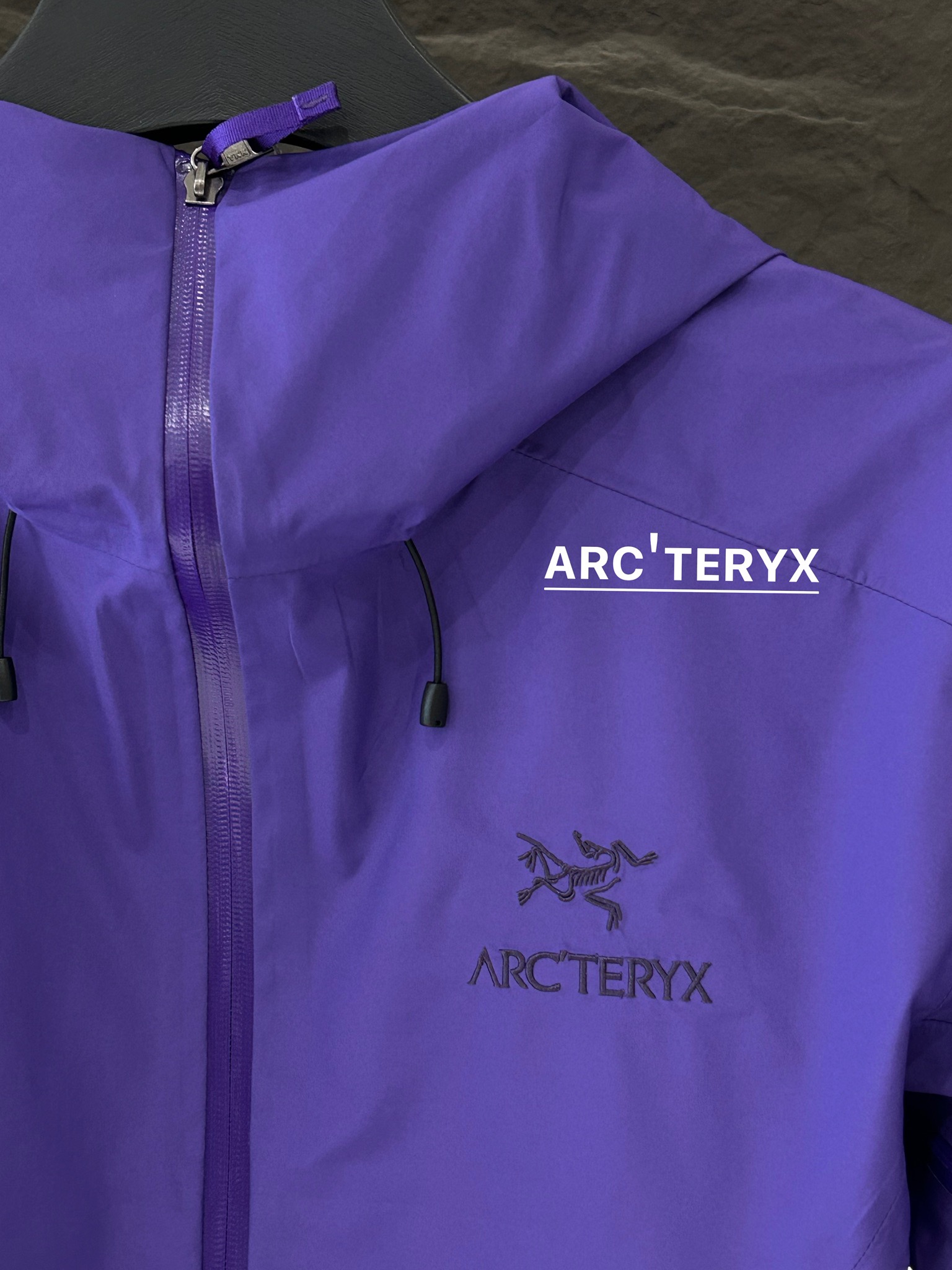 Arc’teryx AHA SV Jacket: Lightweight, Waterproof, Ideal for Harsh Environments - 图片 7