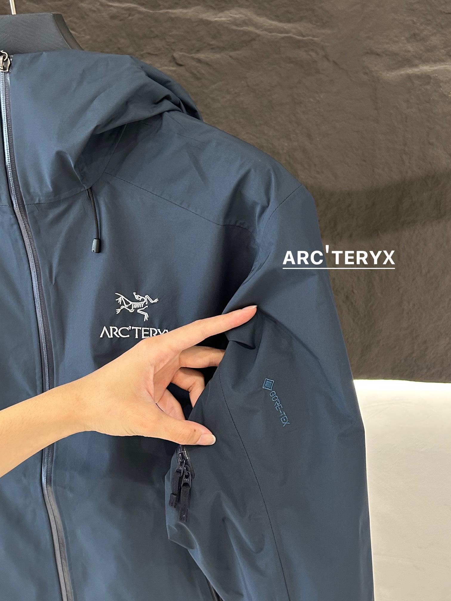 Arc’teryx Aha SV Jacket: Lightweight and Durable for Harsh Environments - 图片 7