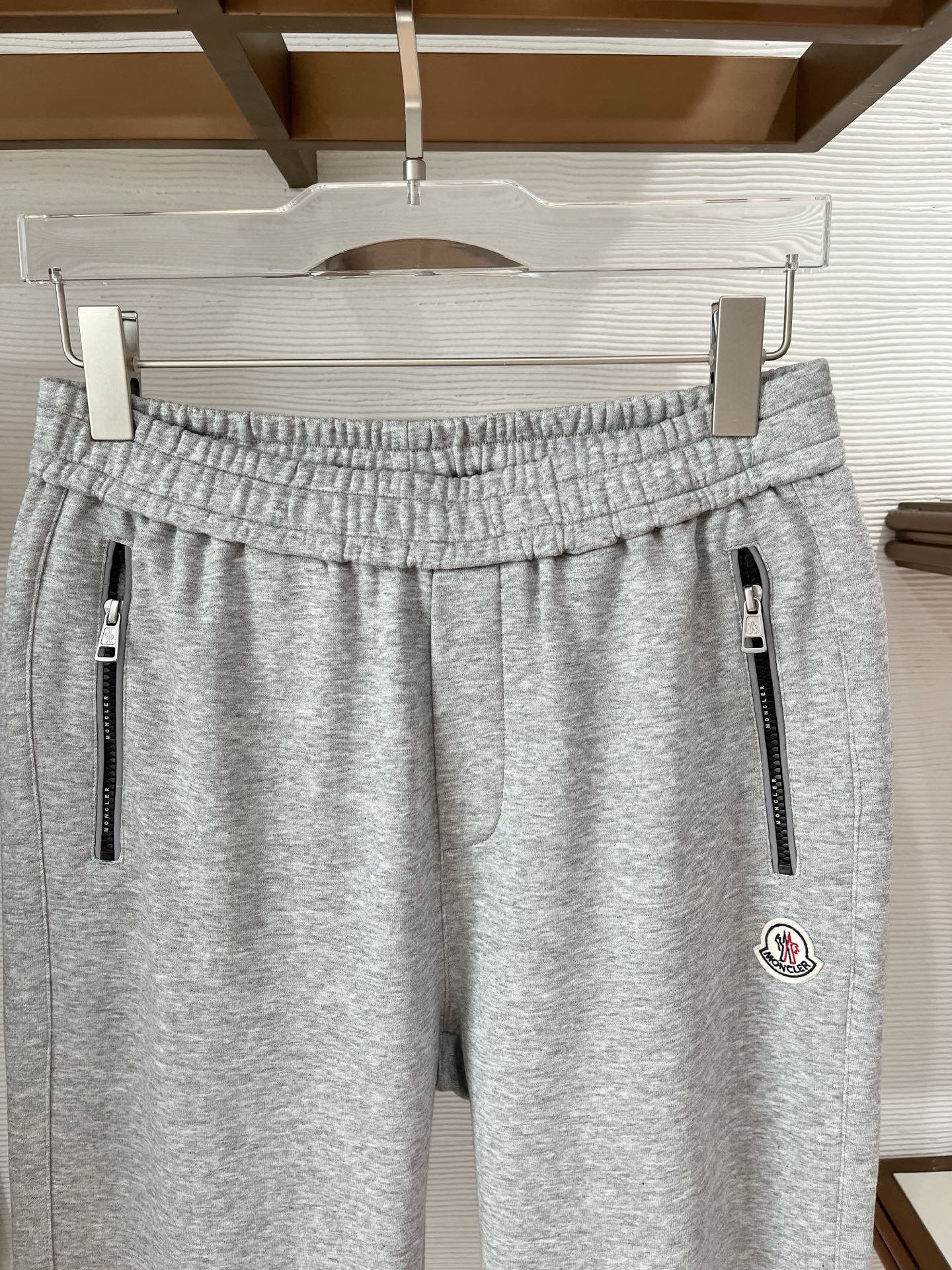 秋冬 蒙口前袋拉链带字母定制设计 正常版型 螺纹裤脚 毛圈面料 M-XXXL