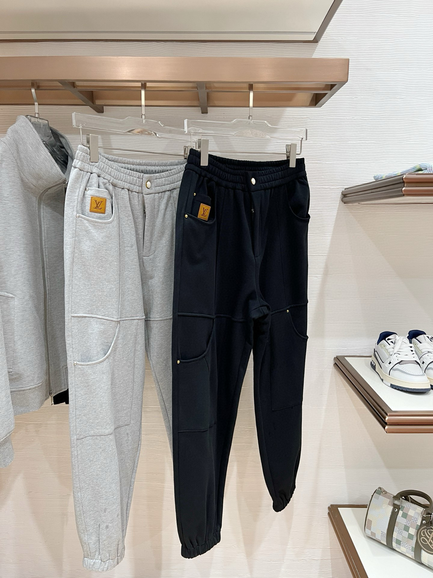 秋冬 L*v 卫衣毛圈面料 原版五金辅料 设计感足 M-XXXL