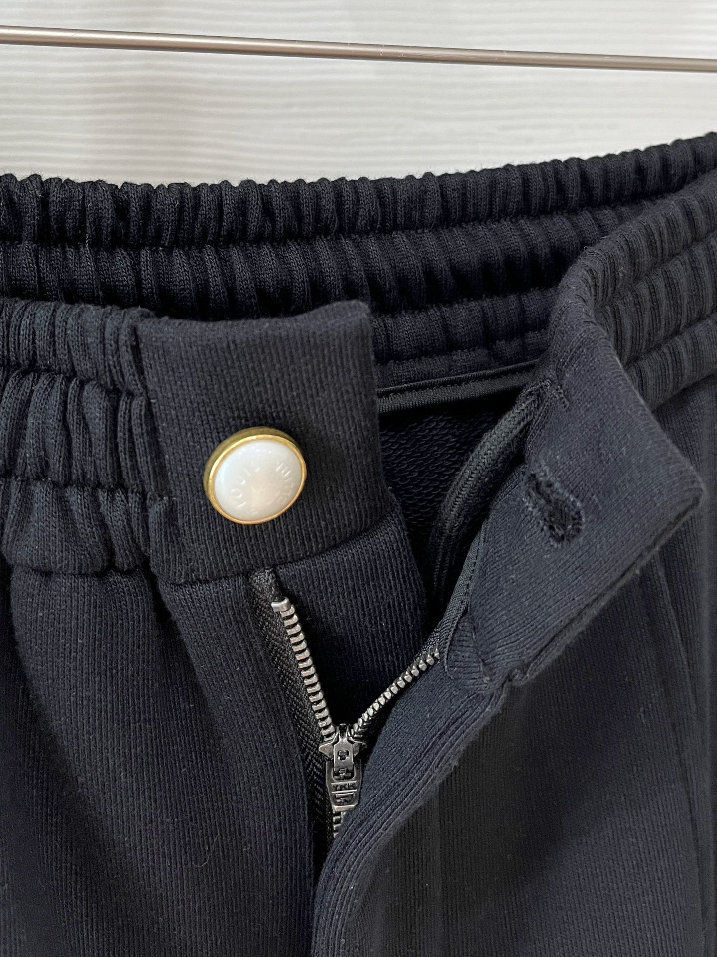 秋冬 L*v 卫衣毛圈面料 原版五金辅料 设计感足 M-XXXL