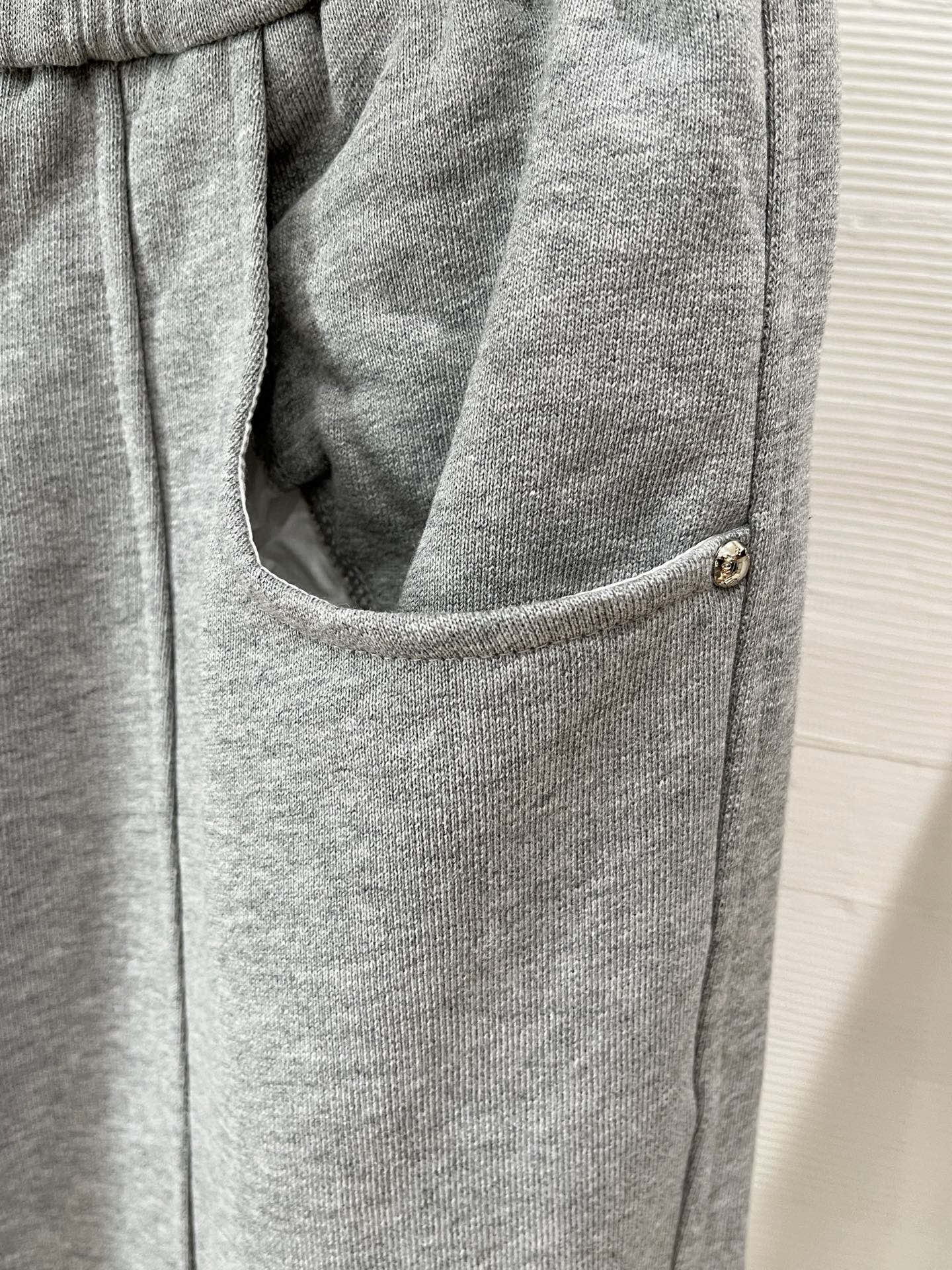 秋冬 L*v 卫衣毛圈面料 原版五金辅料 设计感足 M-XXXL