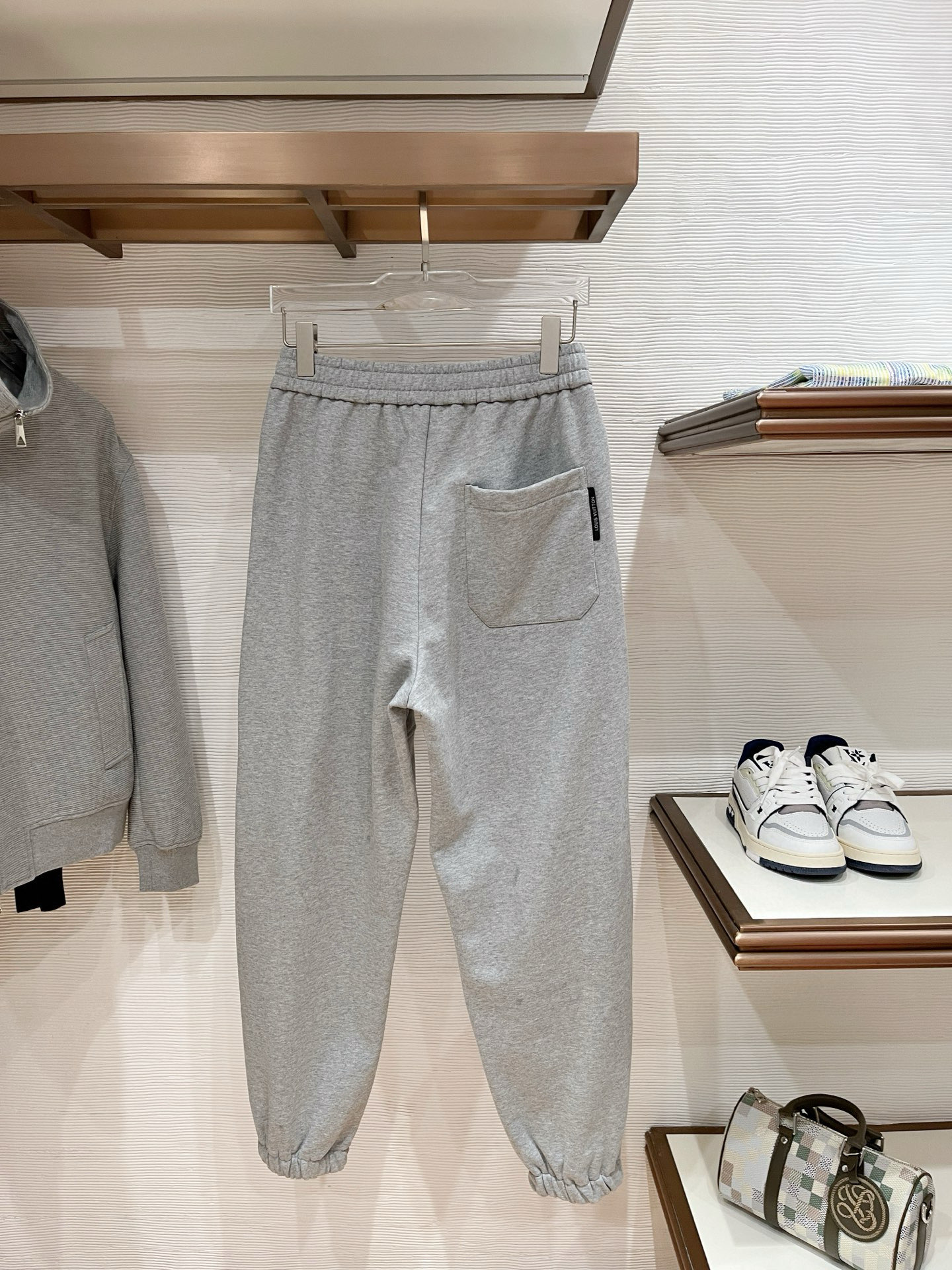 秋冬 L*v 卫衣毛圈面料 原版五金辅料 设计感足 M-XXXL