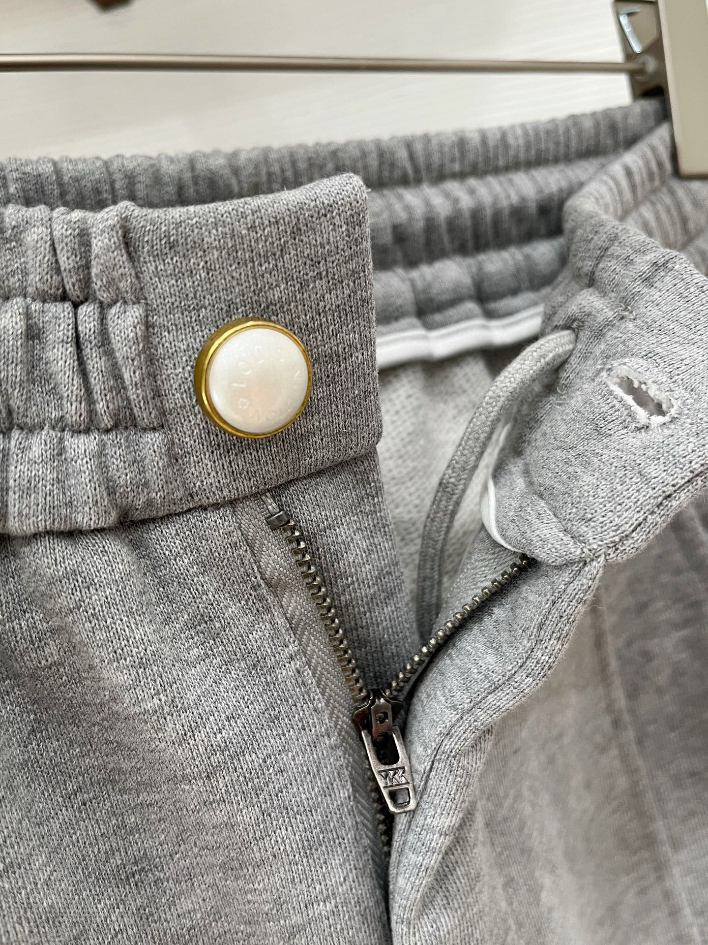 秋冬 L*v 卫衣毛圈面料 原版五金辅料 设计感足 M-XXXL