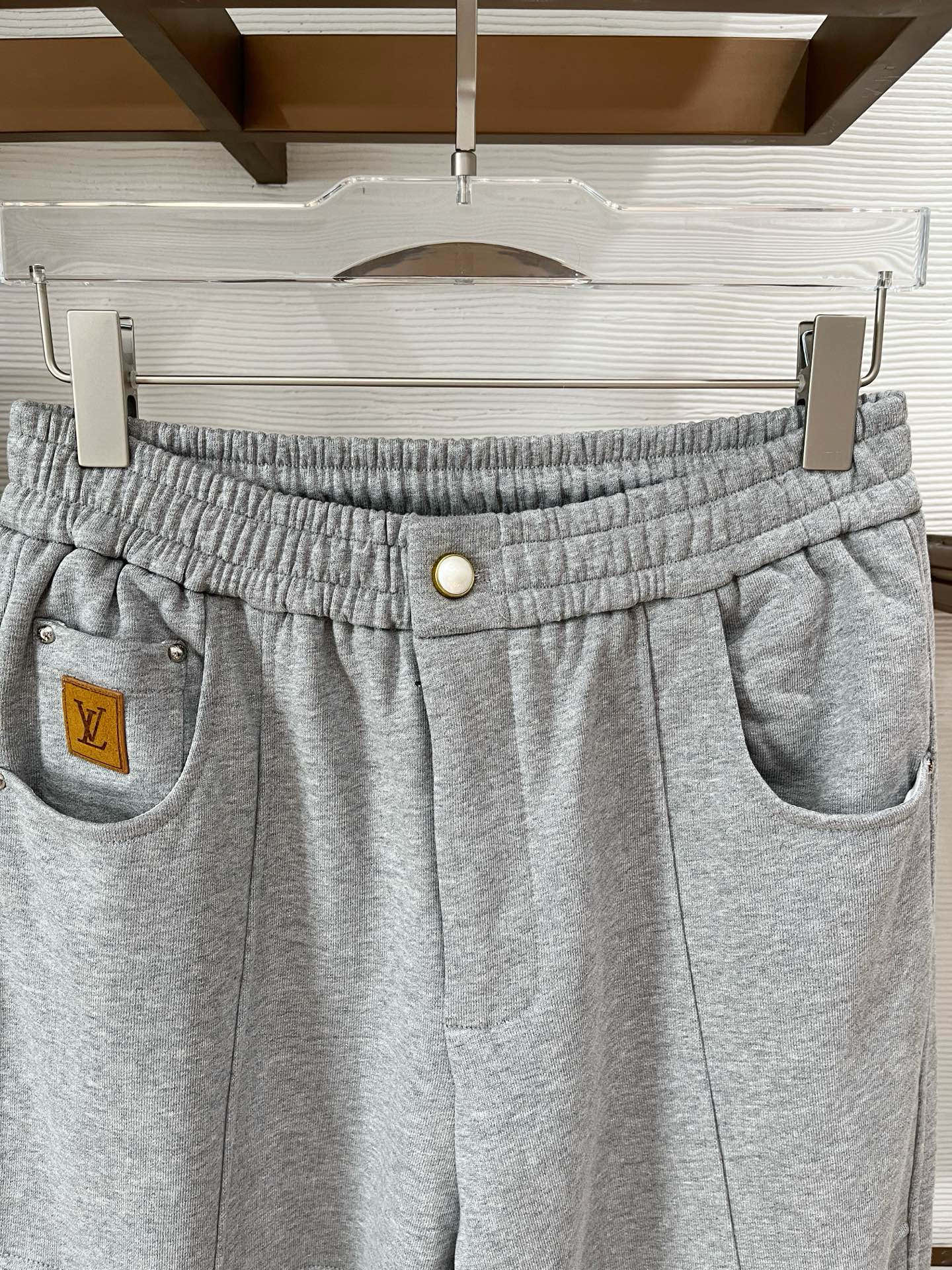 秋冬 L*v 卫衣毛圈面料 原版五金辅料 设计感足 M-XXXL