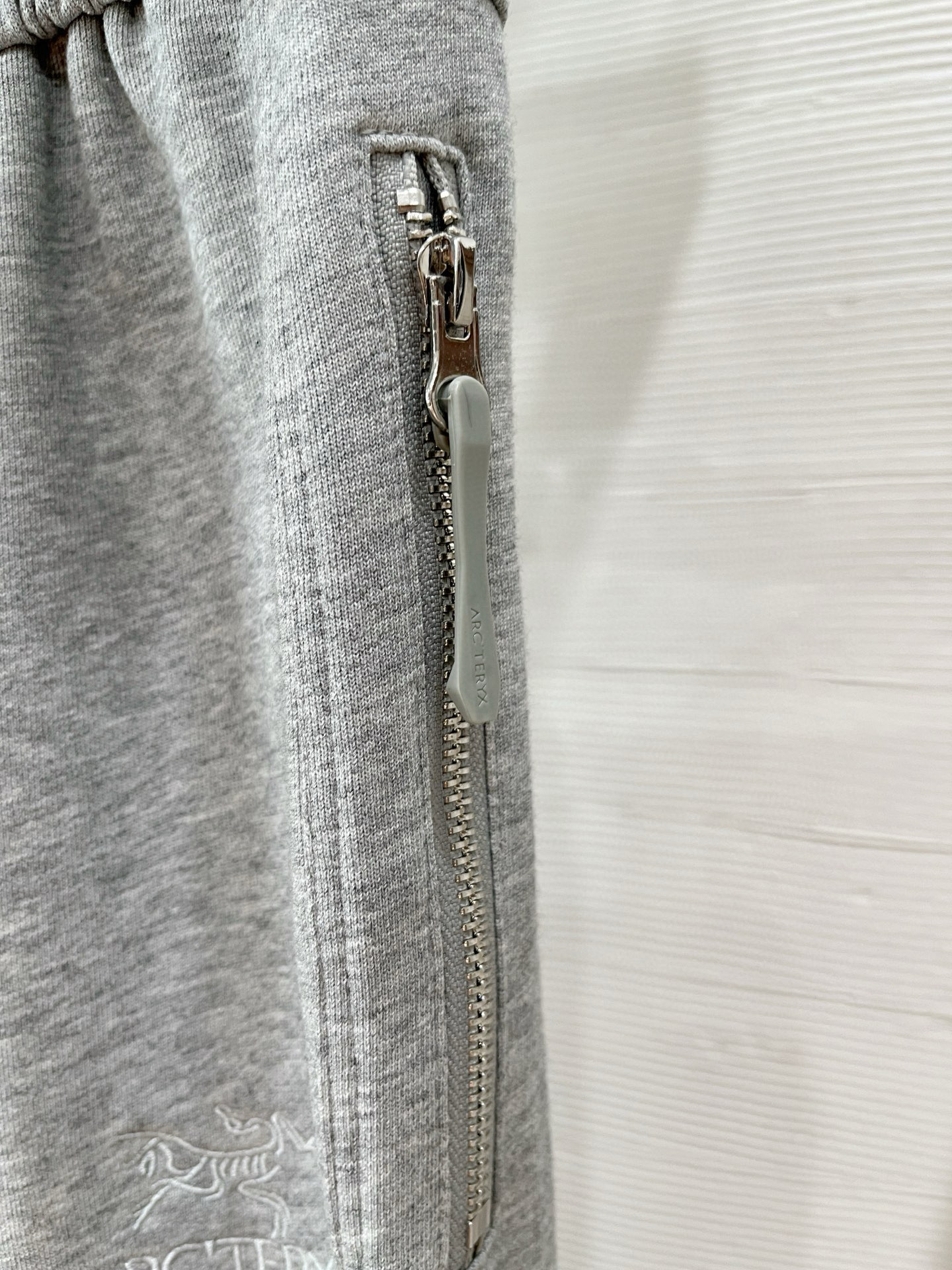 秋冬 爆炸鸟 卫衣面料 立体剪裁 单口袋拉链设计 原版五金 M-XXXL