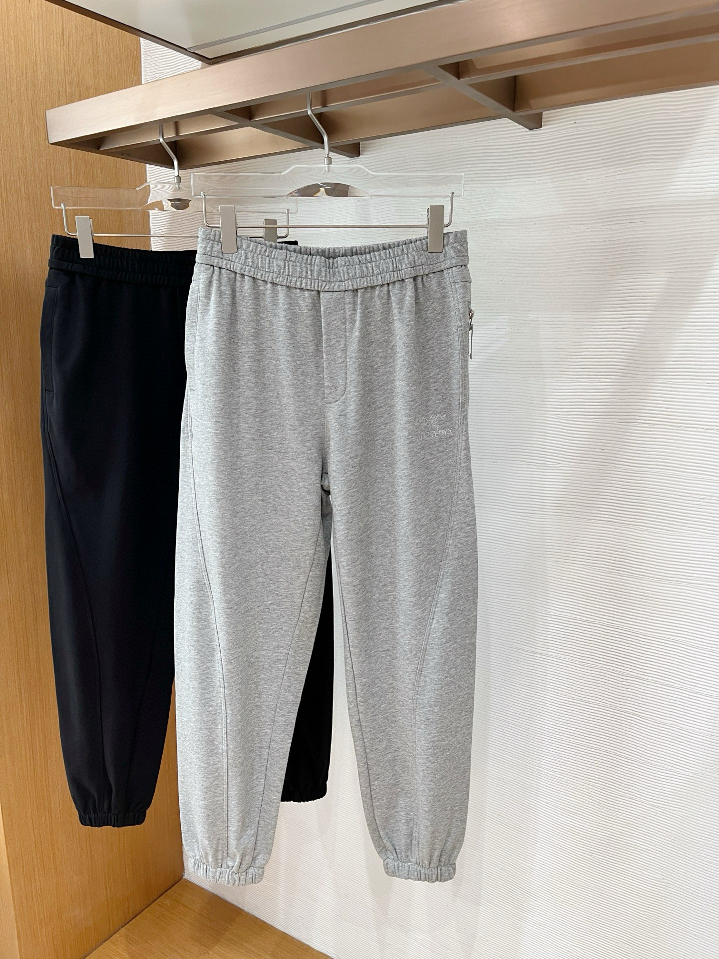 NO:528427,Autumn and winter Explosive birds sweatshirt fabric three-dimensional tailoring single pocket zipper design original hardware M-XXXL, hoodie, sweatshirts, alexander wang19860909秋冬 爆炸鸟 卫衣面料 立体剪裁 单口袋拉链设计 原版五金 M-XXXL,,hoodie,sweatshirts,alexander wang,Men's clothing