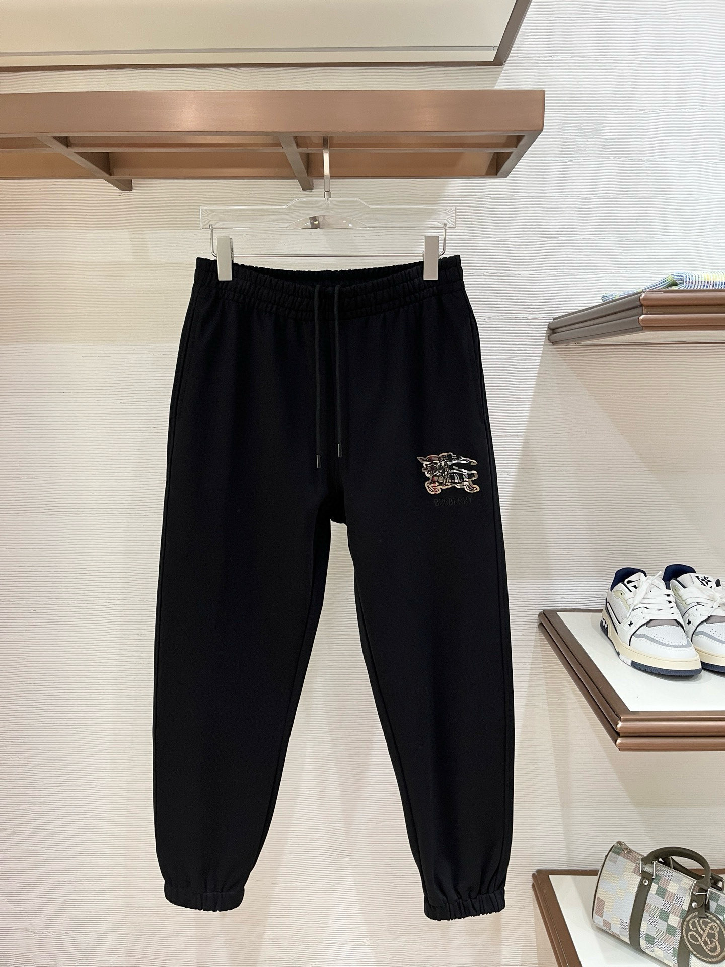 NO:528424,Autumn and winter bbr latest terry fabric plaid laser burning and embroidery original hardware M-XXXL,,alexander wang19860909秋冬 bbr 最新 毛圈面料 格子布激光烧花加刺绣 原版五金 M-XXXL,,alexander wang,Men's clothing