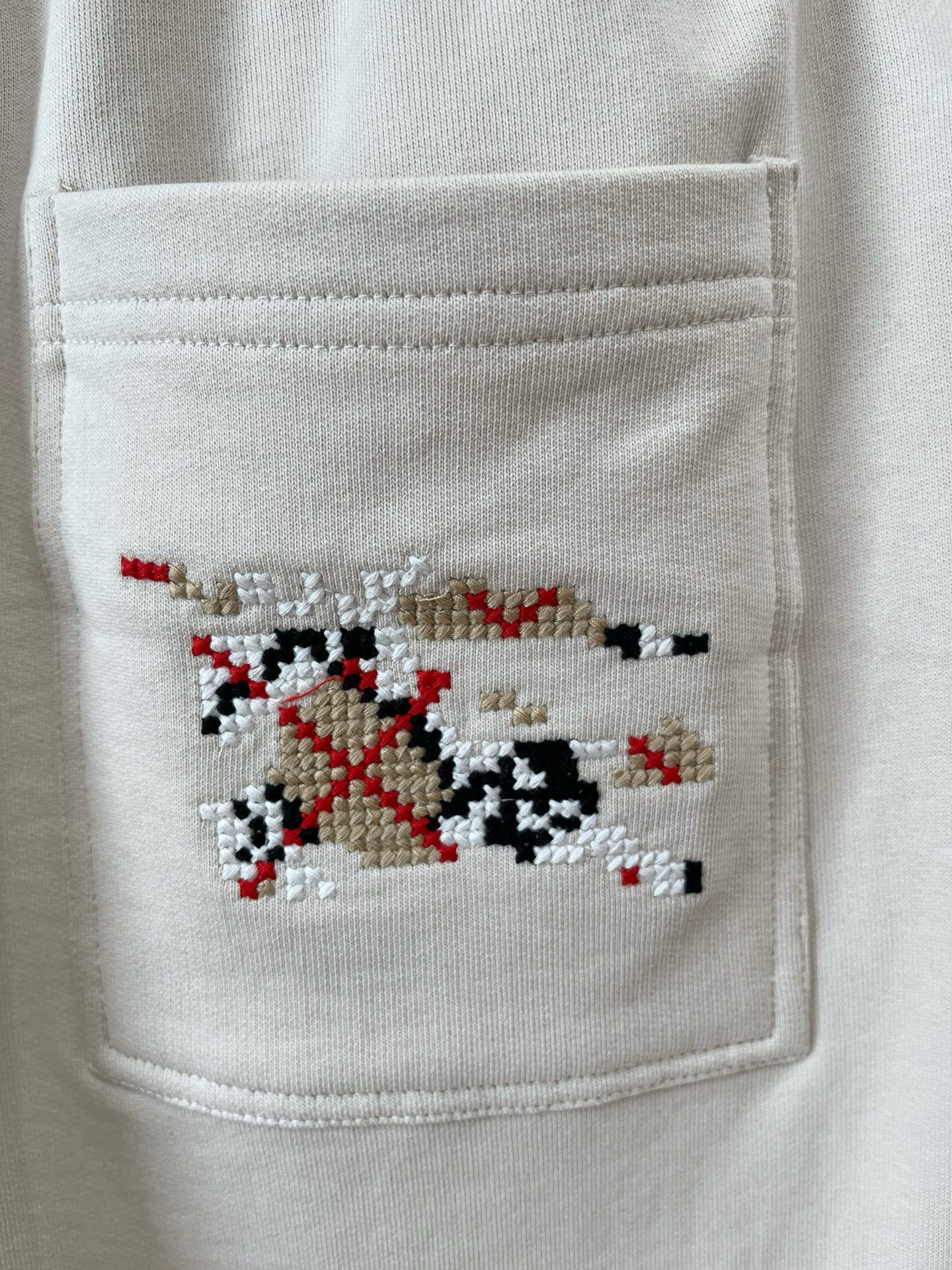 秋冬 巴宝莉 毛圈面料 十字纹绣花 最新战马 小裤脚 M-4XL