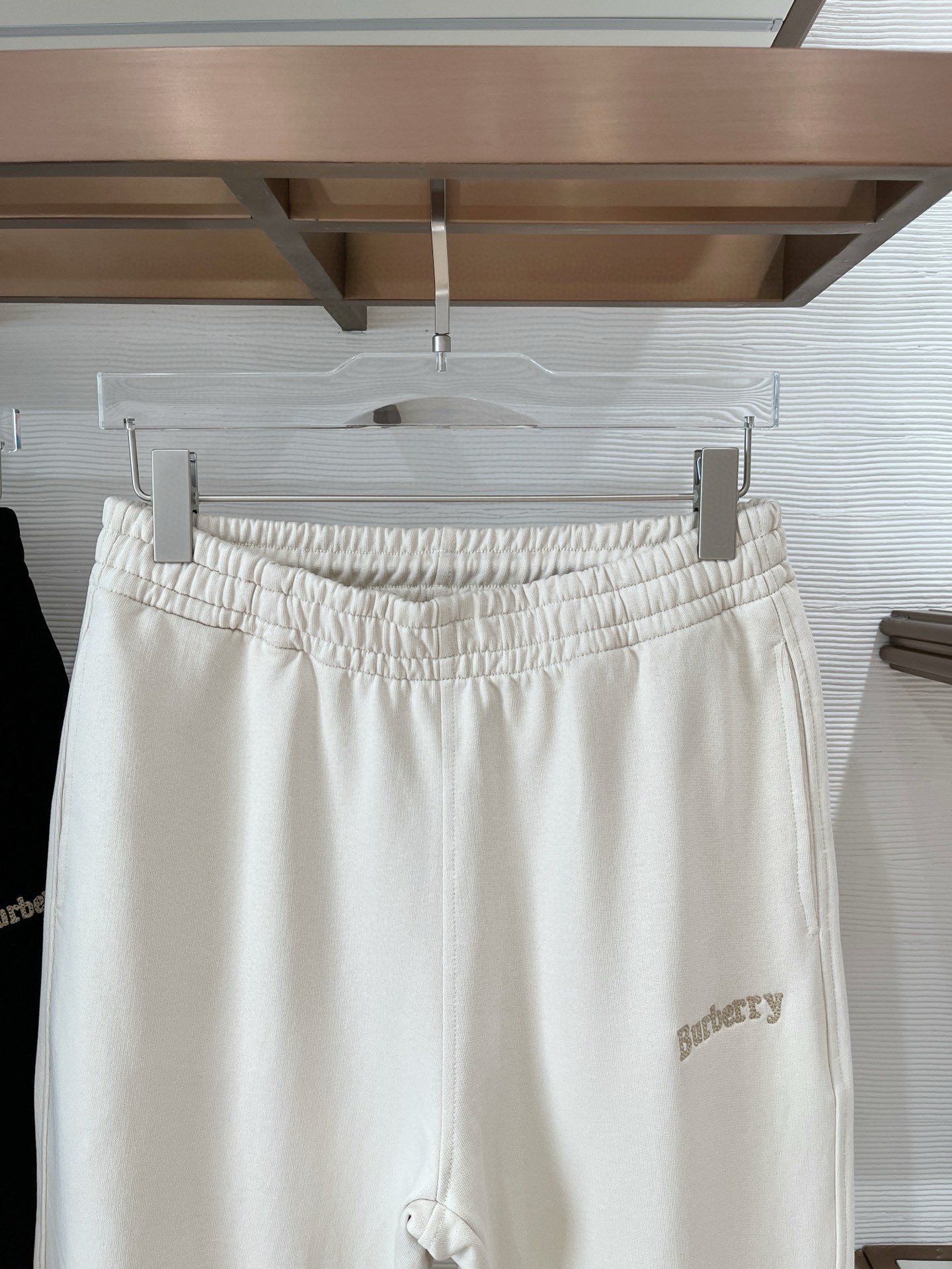 秋冬 巴宝莉 毛圈面料 十字纹绣花 最新战马 小裤脚 M-4XL