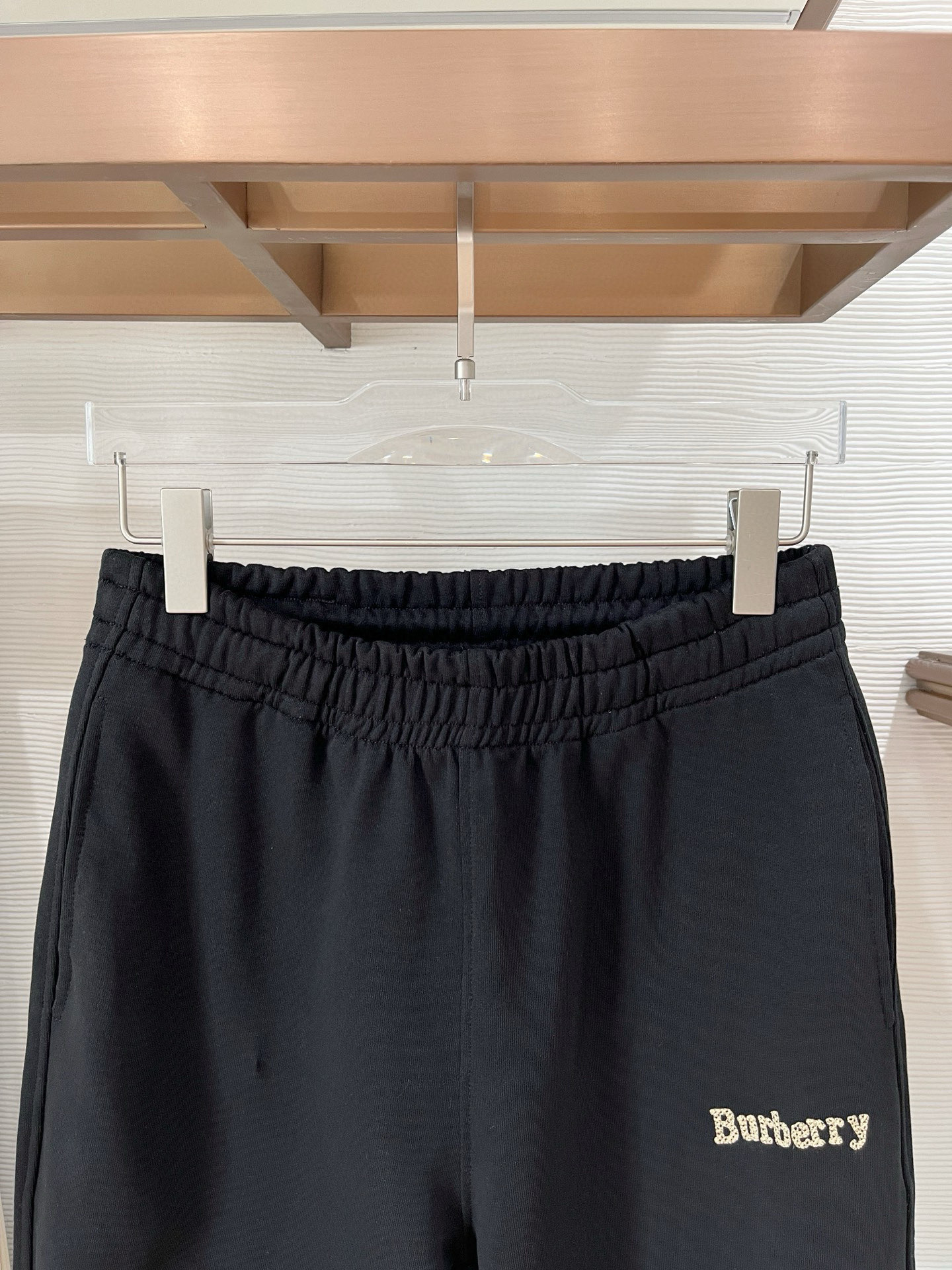 秋冬 巴宝莉 毛圈面料 十字纹绣花 最新战马 小裤脚 M-4XL