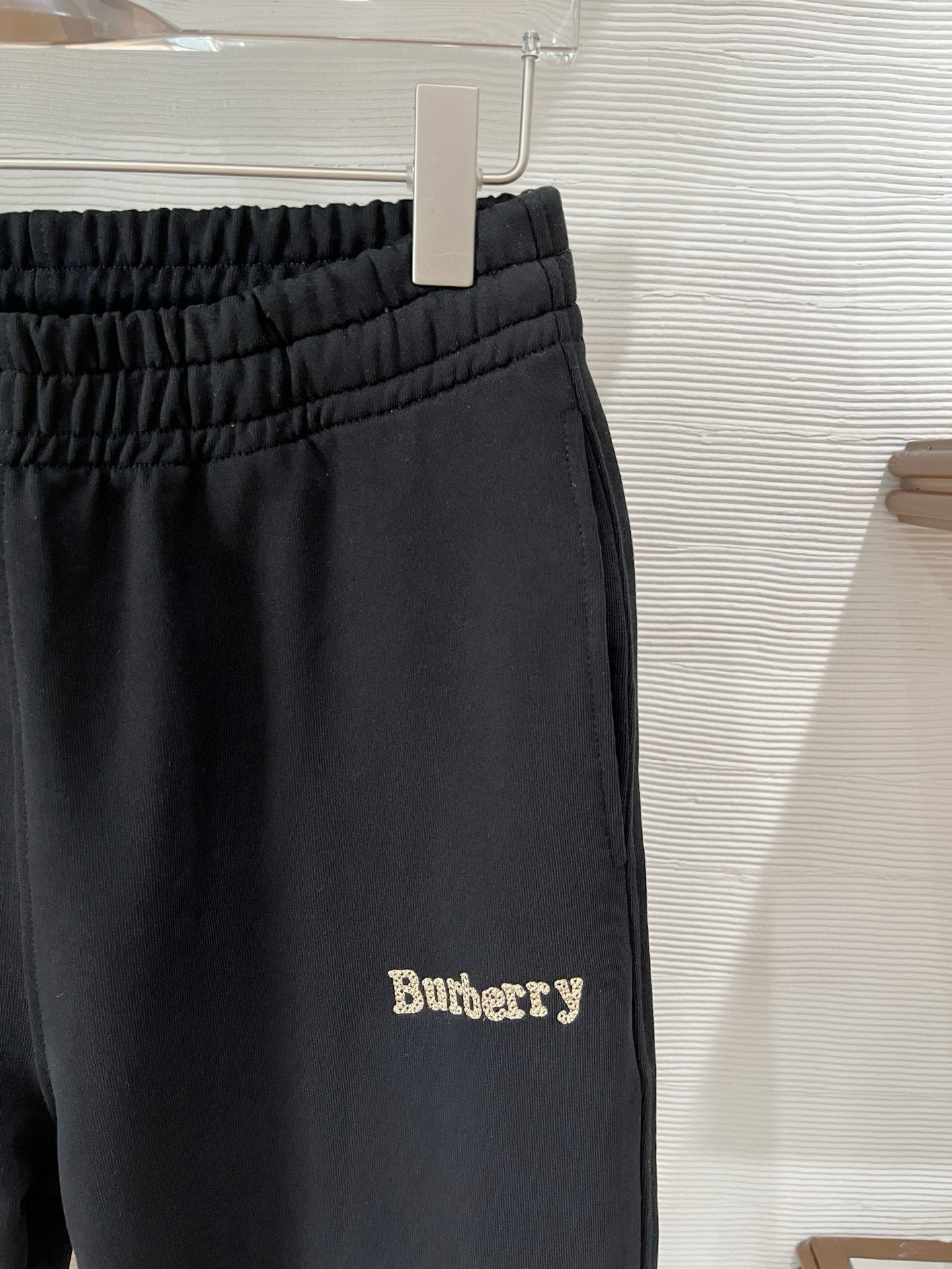 秋冬 巴宝莉 毛圈面料 十字纹绣花 最新战马 小裤脚 M-4XL