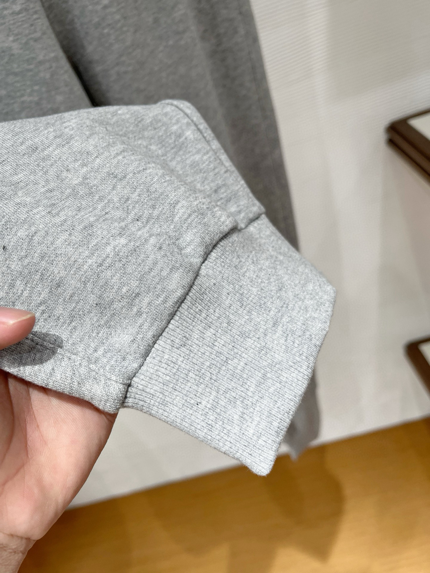 秋冬 蒙口前袋拉链带字母定制设计 正常版型 螺纹裤脚 毛圈面料 M-XXXL