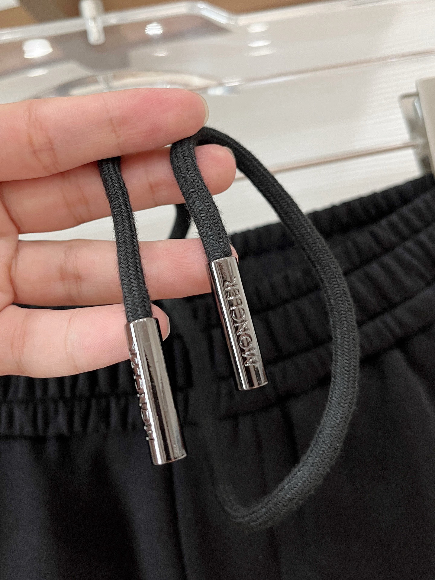 秋冬 蒙口前袋拉链带字母定制设计 正常版型 螺纹裤脚 毛圈面料 M-XXXL