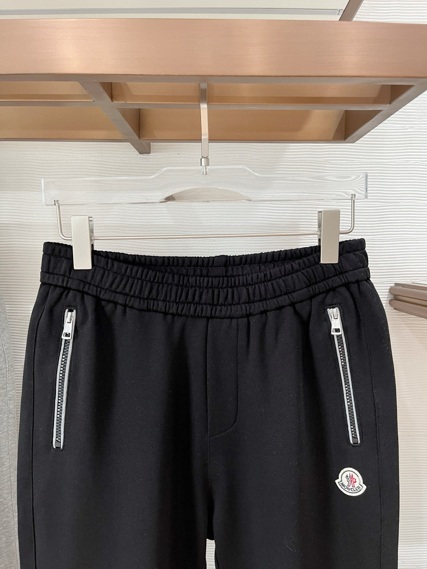 秋冬 蒙口前袋拉链带字母定制设计 正常版型 螺纹裤脚 毛圈面料 M-XXXL