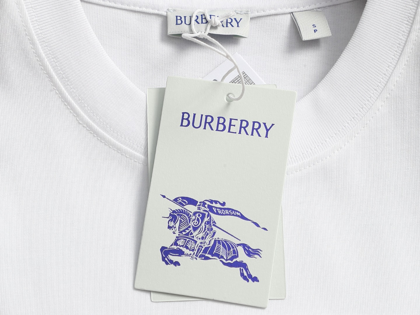 Burberry 高品质 BUR 巴宝莉最新蓝色立体骑士战马刺绣短袖 面料采用纯棉精梳棉260g面料
