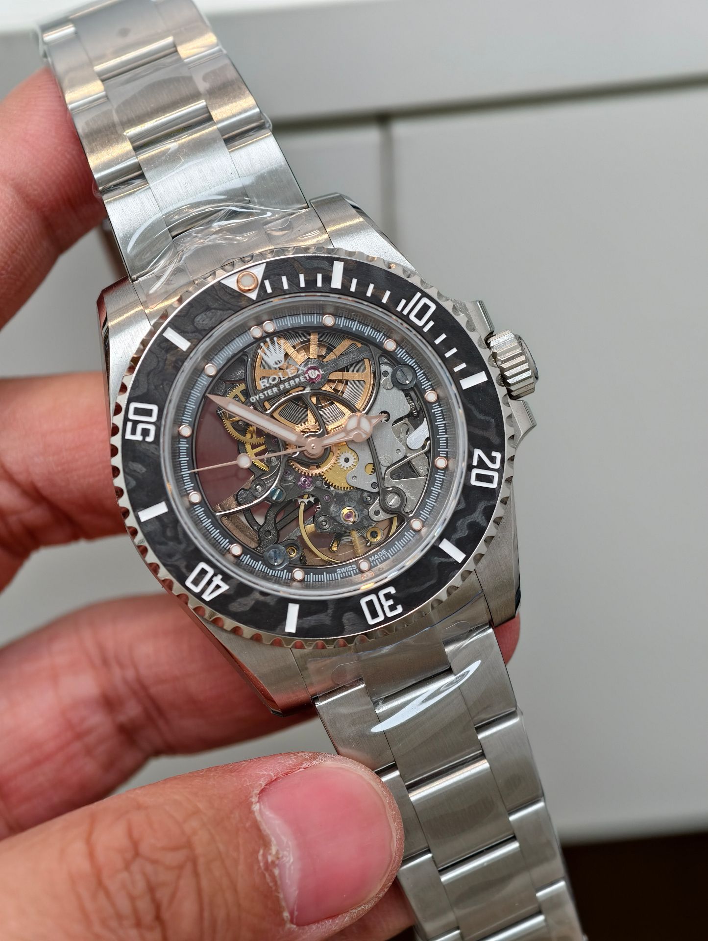 NO:157133,Customized water ghost, fully hollowed-in machine, carbon fiber bezel, golden edged night pearl, overall texture is very good,19860909定制水鬼 全镂空一体机,碳纤维表圈,金色包边夜明珠,整体质感非常好,,Watch