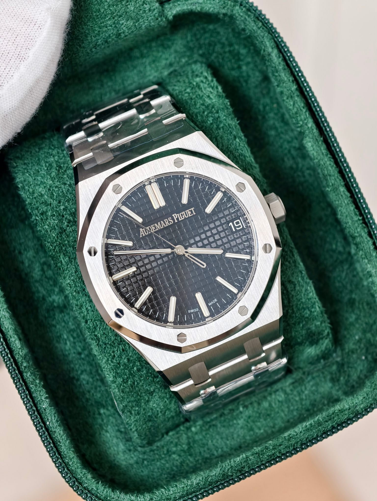 NO:586456,DDF new product a Royal Oak 15510st black surface, original data case, equipped with 4302 engraved movement, upgraded card-free balance wheel,19860909DDF新品 a皇家橡树15510st黑面,原装数据壳套 搭载4302刻字机芯 升级无卡度摆轮,,Watch