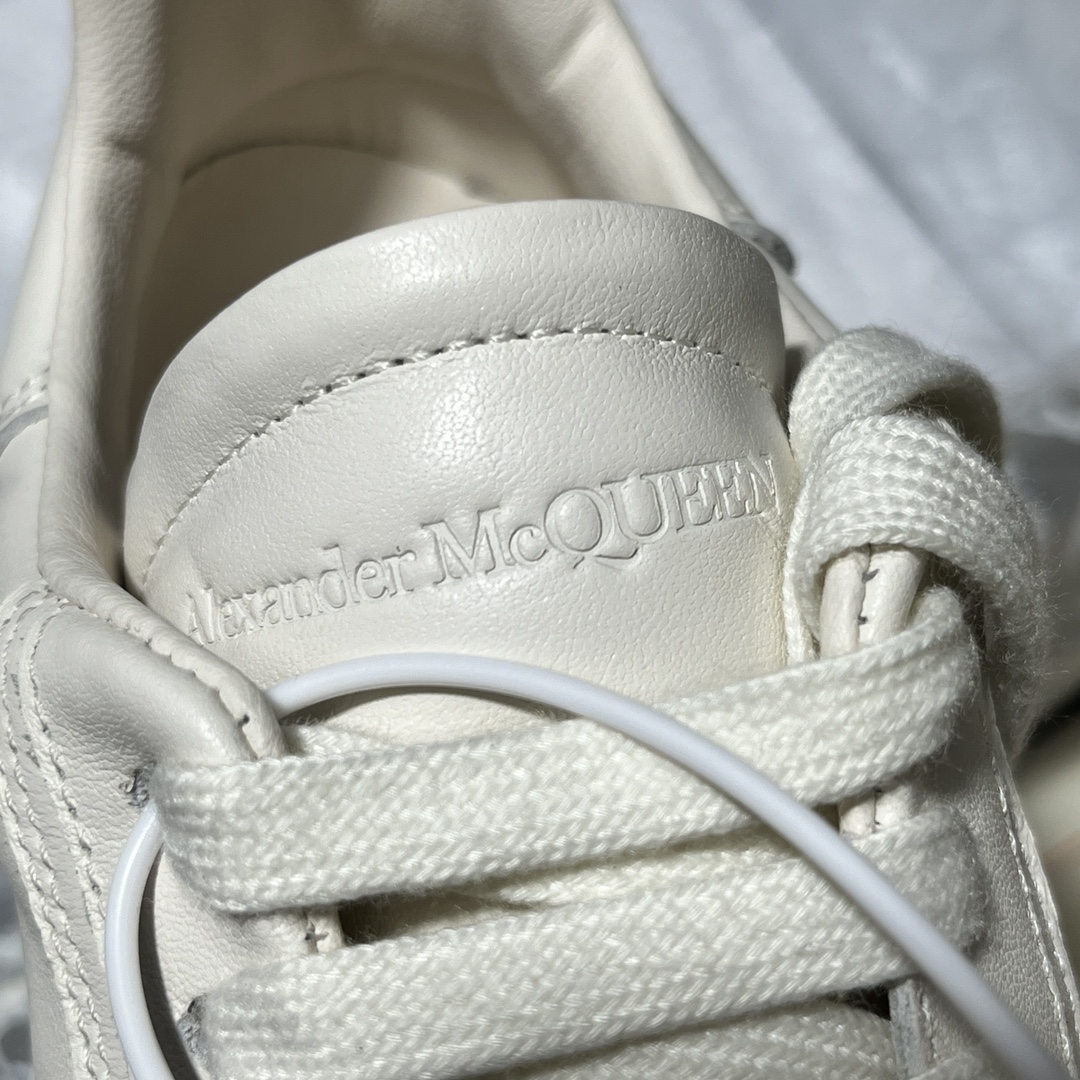 MiniCost Shoe 6