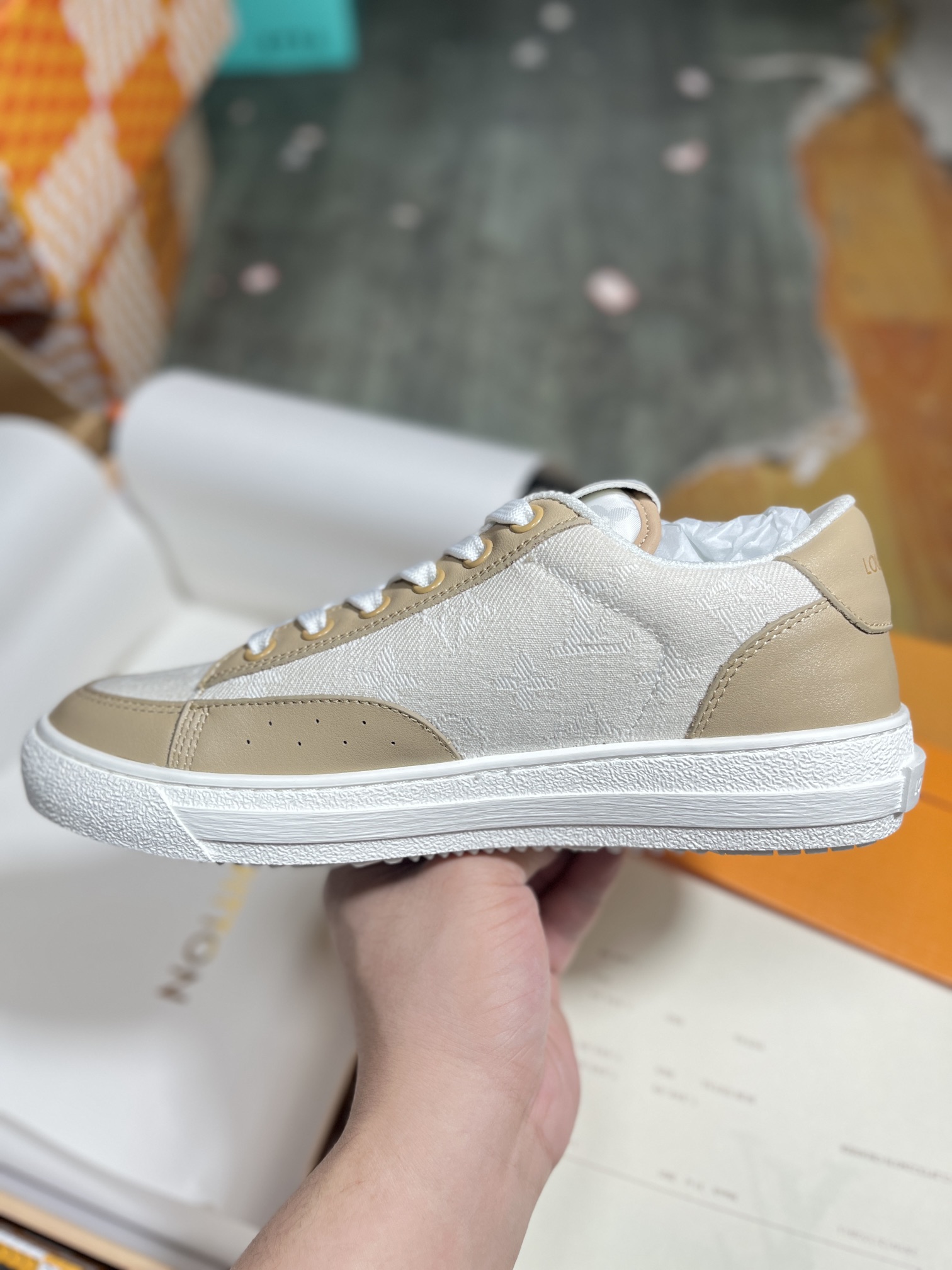 LV路易威登Louis Vuitton Archlight Sneakers 探视系列真皮拼色复古风休闲运动鞋