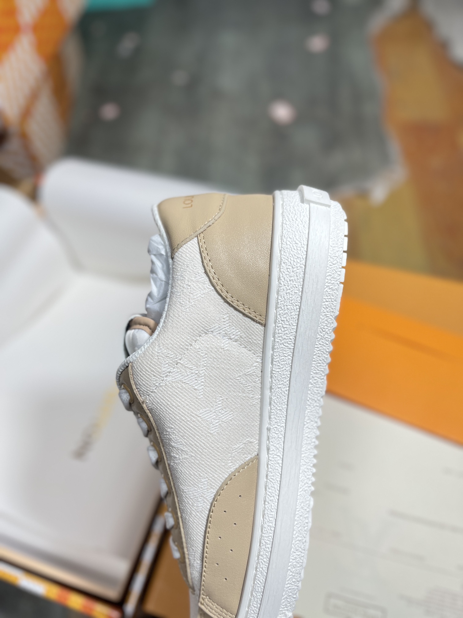 LV路易威登Louis Vuitton Archlight Sneakers 探视系列真皮拼色复古风休闲运动鞋