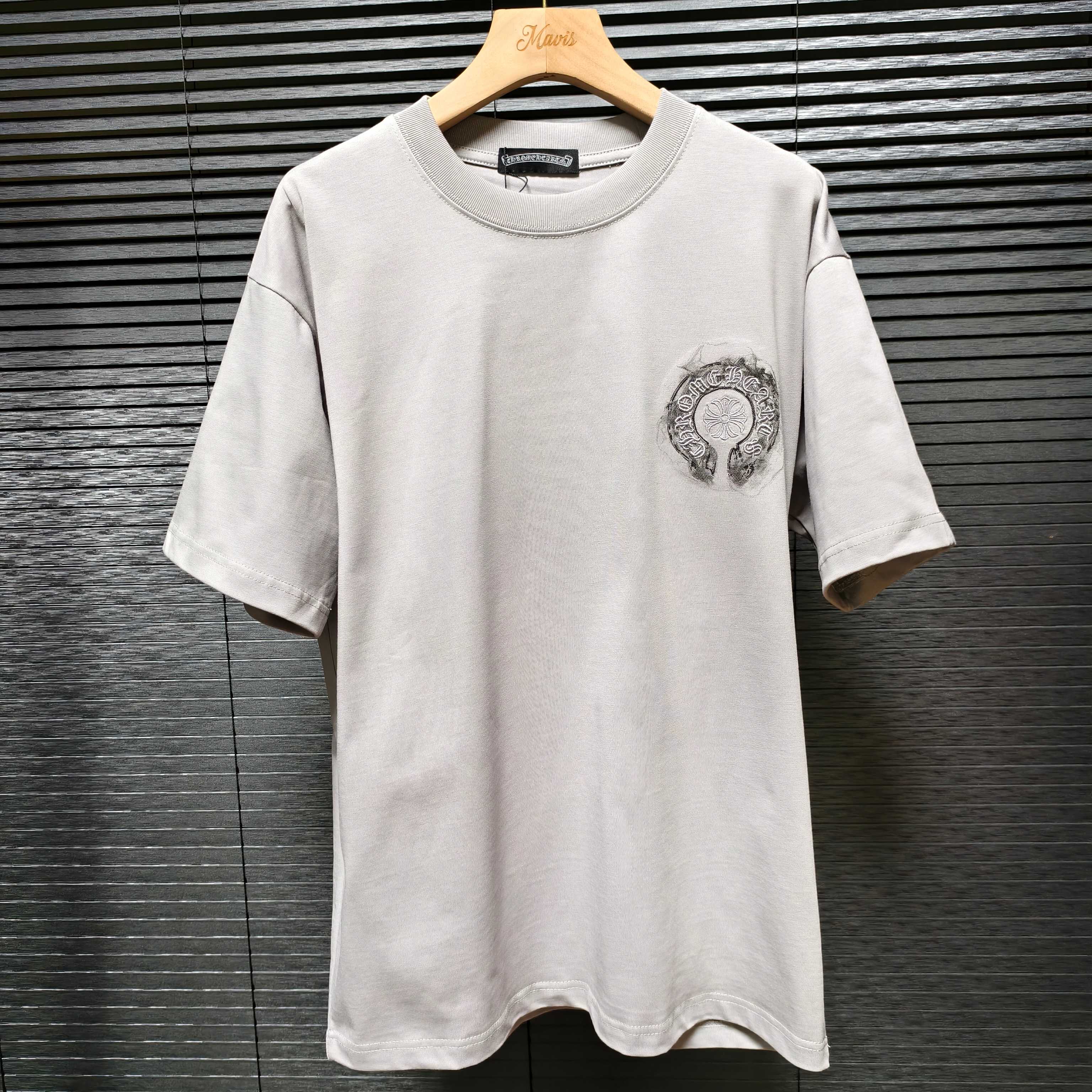 NO:160893,2025ss·Croxin 320g thickened fabric Direct spray crushing outlet hollow three-dimensional ten thousand needle embroidery for men and women short sleeves color black gray Size M L XL XXL,,chrome hearts,T-shirt,alexander wang198609092025ss·克罗心 320克加厚面料 直喷破碎网点中空立体万针绣花 男女同款短袖 颜色黑 灰 尺码M L XL XXL,,chrome hearts,T-shirt,alexander wang,Men's clothing