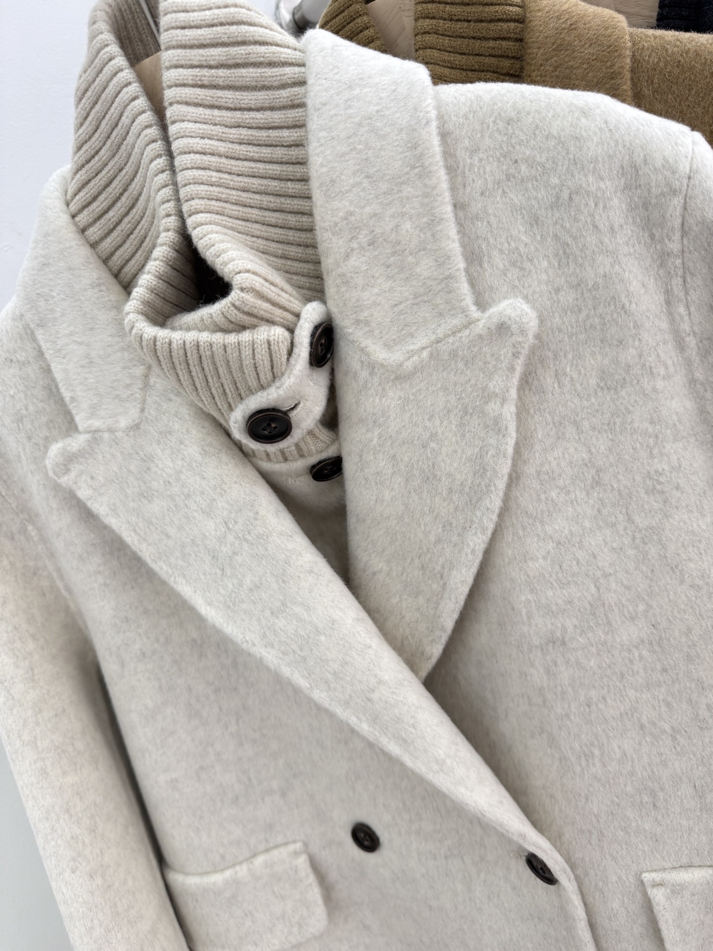 JILSANDER 25秋冬新款 双面羊毛马甲大衣两件套 真两件套哦🍂 针织领的马甲设计 立体剪裁版型 