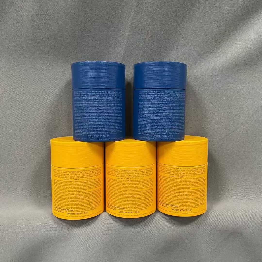 原单品质💰95
帕尔马香薰蜡烛
黄色杯子三个味道：早安、克罗尼亚之光、谢谢你。
白色杯子二个味道：阿玛菲无花果、卡普里岛香橙