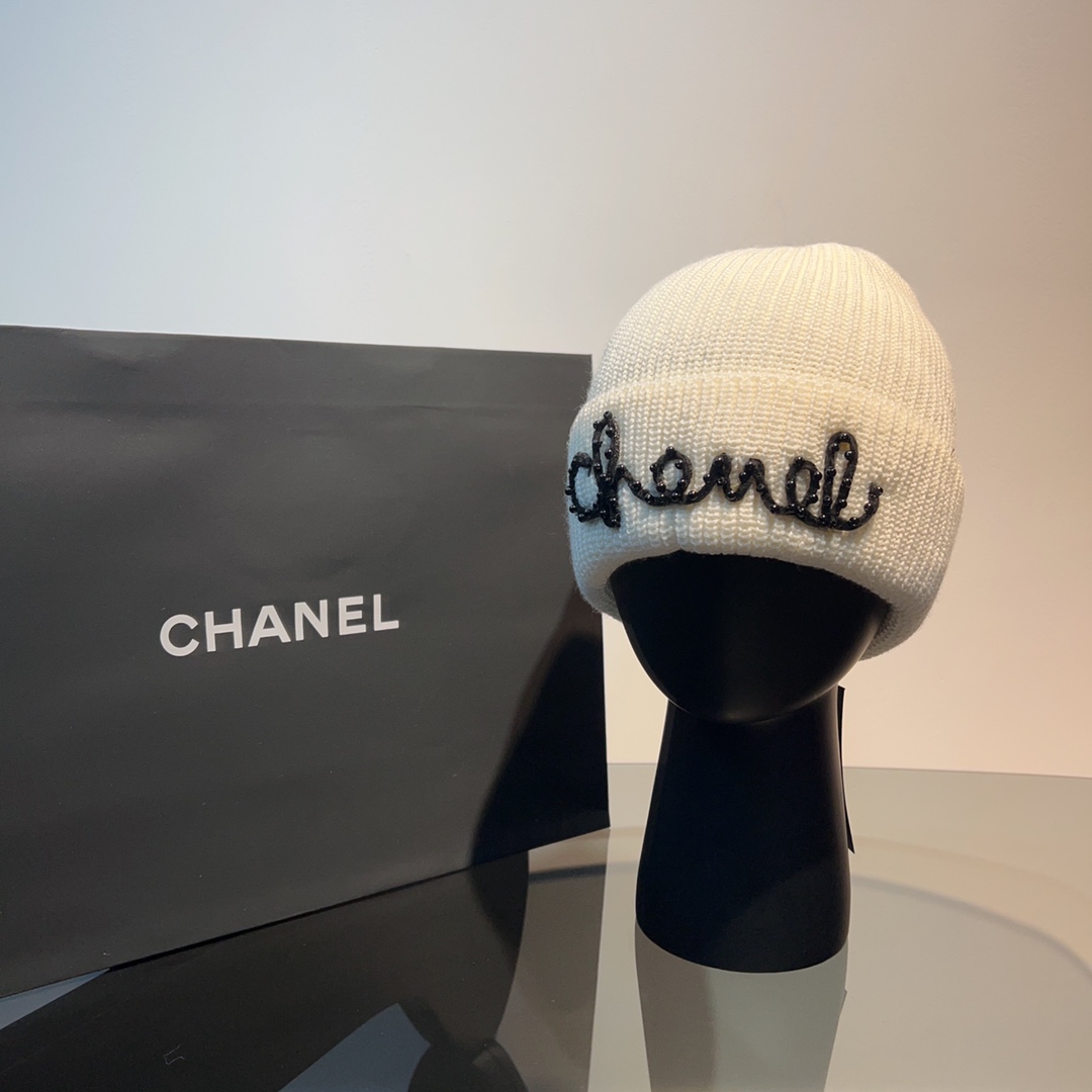 NO:190254,Chane. New autumn and winter hot knitted hats zp purchased original development 1:1 embroidered bead letters, the finishing touch, a very difficult-to-buy counter, a single size, elastic hat, fisherman hat, baseball hat, knit hat, hat, chanel, espadrilles, hats19860909Chane. 新品秋冬爆款针织帽 zp购入原版开发 1:1 刺绣珠珠字母 点睛之笔 专柜非常难购的一款 均码 有弹力帽子渔夫帽棒球帽针织帽,帽子,chanel,espadrilles,hats,hat