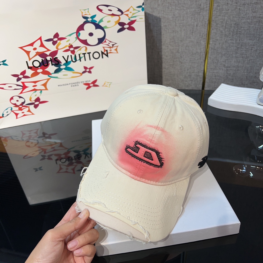 NO:191362,DIESE* Spring and Summer Baseball Cap The powerful DIESS is a new addition this year~ Big D design is simply a non-faced artifact for hot girls in spring and summer!  Good hat shape and versatile color. It is recommended to buy hats, fisherman hats, baseball hats, knit hats, fisherman hats, baseball hats, knit hats, hats, espadrilles, hats19860909DIESE*春夏棒球帽 势头贼猛的迪赛 今年开挂般上新~ 大 D 设计简直就是春夏辣妹的素颜神器！ 帽型好 颜色百搭 建议颜色都入手帽子渔夫帽棒球帽针织帽帽子渔夫帽棒球帽针织帽,帽子,espadrilles,hats,hat