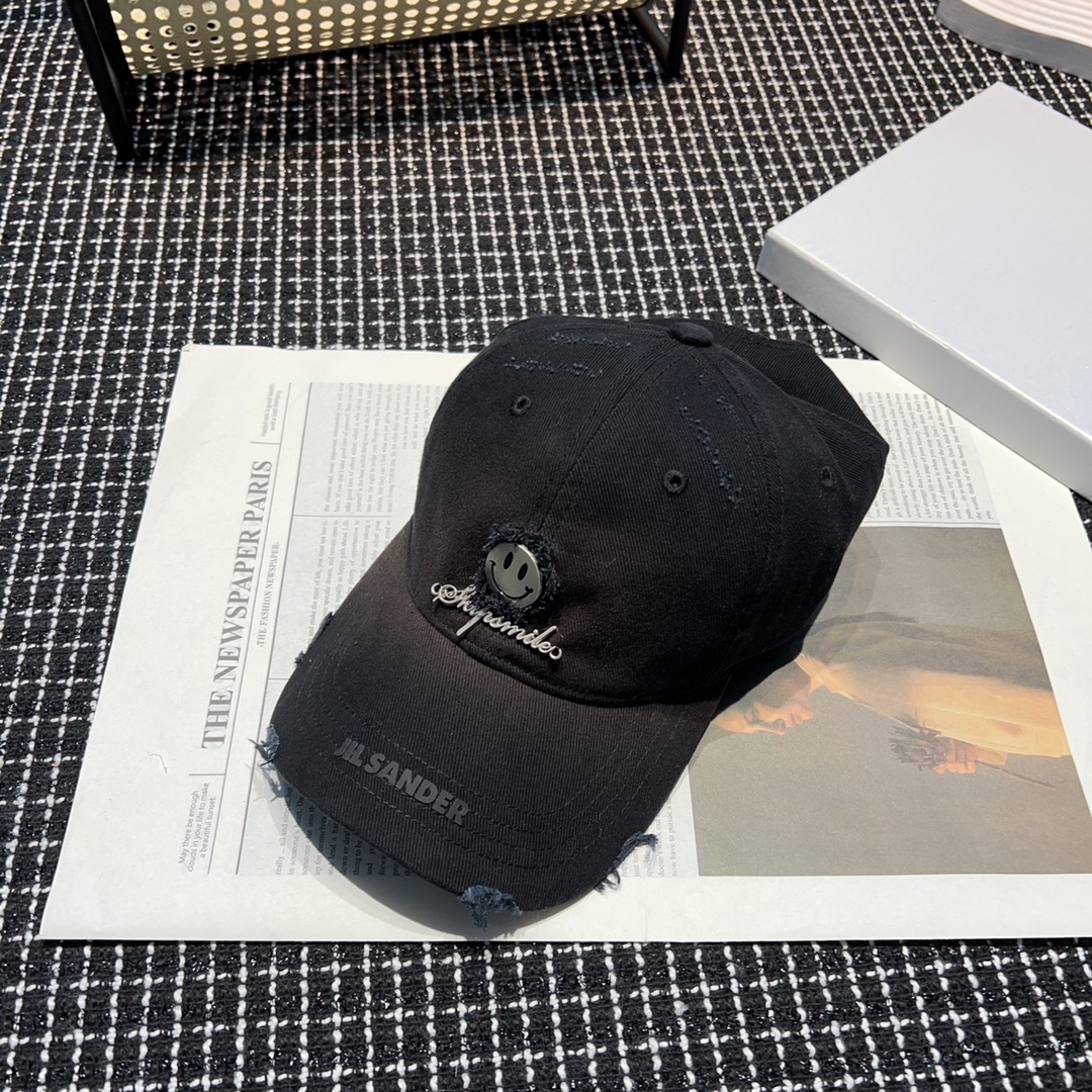NO:192032,JIL sander* Majila Baseball Cap The real thing looks so good. The versatile color. The soft top hat body is a super bonus item for daily matching!  Hat fisherman hat baseball hat knit hat, hat, jil sander, espadrilles, hats19860909JIL sander* 马吉la棒球帽 实物太好看了 百搭的颜色 软顶帽身 为日常搭配超加分的单品！帽子渔夫帽棒球帽针织帽,帽子,jil sander,espadrilles,hats,hat