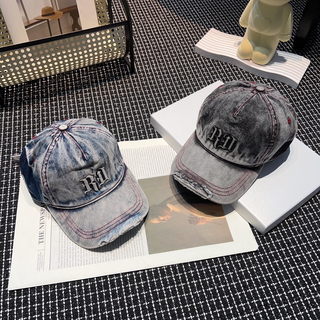 NO:192178,Trendy brand European and American baseball caps, no need to explain too much. This style really makes the hot silver cover more connotation. The special hat shape is to make it look deep enough to make the face look small. Imported water wash is comfortable and harmonious. The hat is amazing. Fisherman's hat, baseball cap, knit hat, hat, espadrilles, hats19860909潮牌欧美字母鸭舌帽 不需要过多去解释 这风格真的拉爆了烫银覆盖更是有内涵 特调帽型就为了够深显脸小 进口水洗戴着又舒服又和谐 绝了帽子渔夫帽棒球帽针织帽,帽子,espadrilles,hats,hat