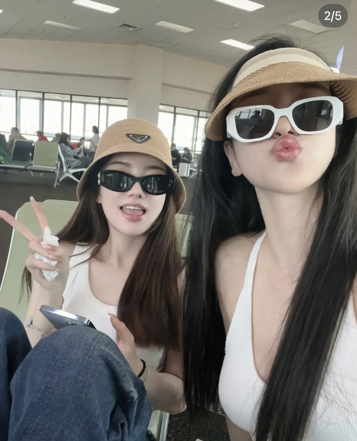 NO:194608,If you like fresh and natural little fairies, you must not miss this prad* Rafia fisherman hat. It is beautiful, fairy and sunshade. Don’t look too good when paired in summer!  No matter how big the sun is, you can feel at ease!  Travel or daily outfits are super eye-catching ~ Hat Fisherman's hat Baseball hat Knitted hat, hat, prada, espadrilles, hats19860909喜欢清新自然的小仙女 必然不能错过这款 prad*的拉菲草渔夫帽 又美又仙又遮阳 夏天搭配起来不要太好看！ 多大的太阳也可以很安心！ 出游or日常穿搭都超亮眼的~帽子渔夫帽棒球帽针织帽,帽子,prada,espadrilles,hats,hat