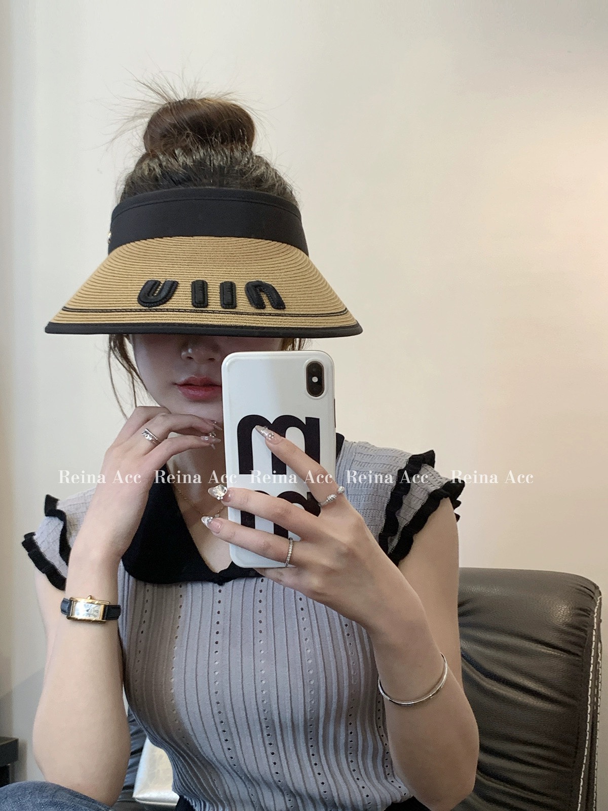 NO:196708,Miu's treasured empty top hat, the real fried chicken looks good, and you won't be afraid of light leakage at all. The big hat brim is sun-shading and makes the face look small. There is a vinyl layer inside, which doubles the sun protection!  Hat fisherman hat baseball hat knit hat, hat, miumiu, espadrilles, hats19860909miu家宝藏空顶帽 实物炒鸡好看的 完全不会怕漏光 大大的帽檐戴起来又遮阳又显脸小 里面是黑胶层 加倍防晒！帽子渔夫帽棒球帽针织帽,帽子,miumiu,espadrilles,hats,hat