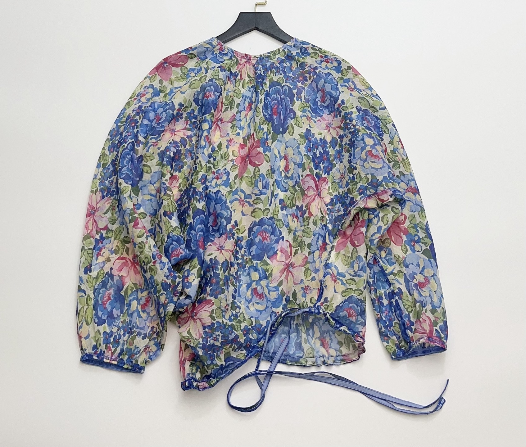 Ms. Floral Petal Series Lightweight Batwing Sleeve Shirt Top