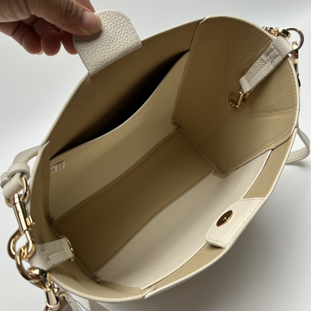 Tory Burch 白色TB最新款单肩包 购物袋款 可单肩手提 荔枝纹头层牛皮 质感肉肉