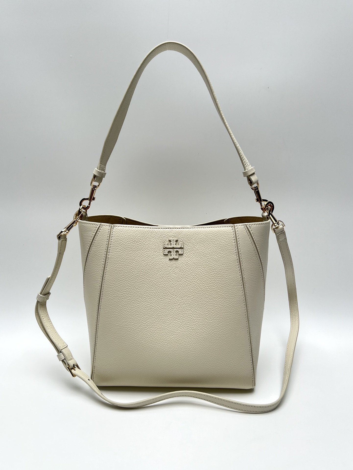 Tory Burch 白色TB最新款单肩包 购物袋款 可单肩手提 荔枝纹头层牛皮 质感肉肉