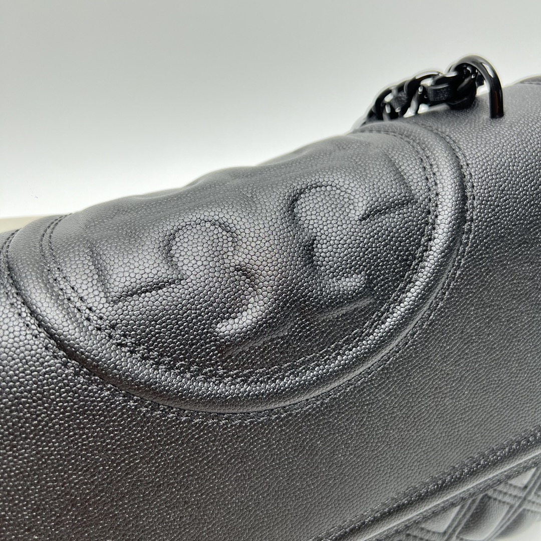 Tory Burch ～TB162041 最新款Fleming鱼子酱牛皮菱格链条包